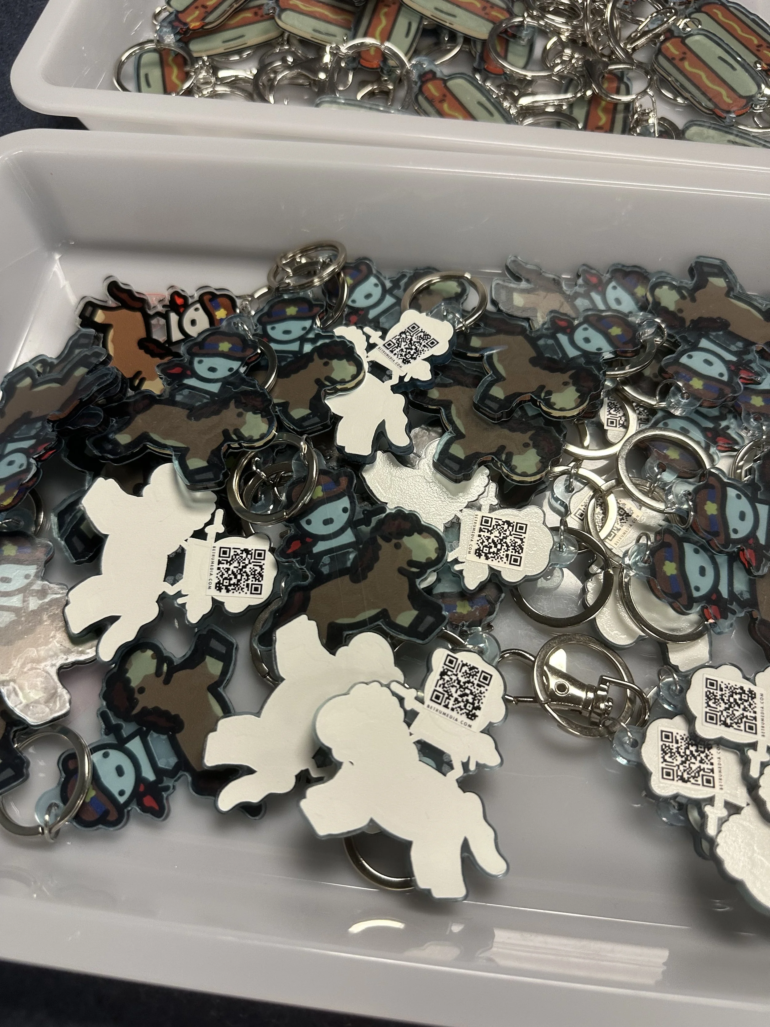KNOLLWOOD-4-closeup-cowboy-horse-keychains.jpeg