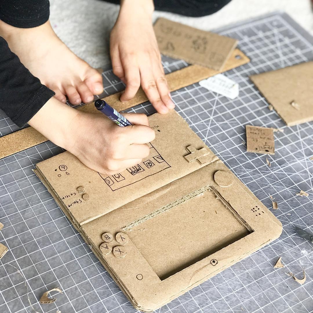 01-EarlyMaker-cardboard-game-console-drawing-detail-age8.jpg