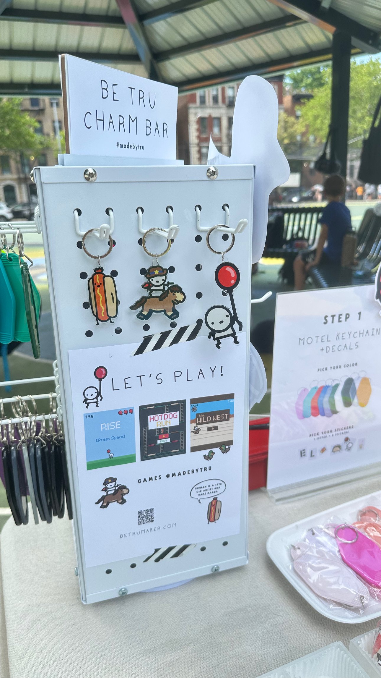 PS38-6-be-tru-charm-bar-display-board.jpg