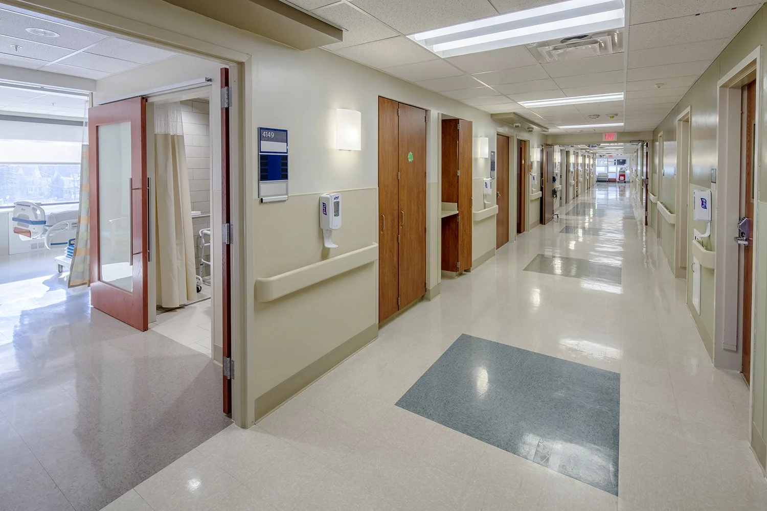 SMC_ARU_Int_Hallway_4776_Revette.jpg