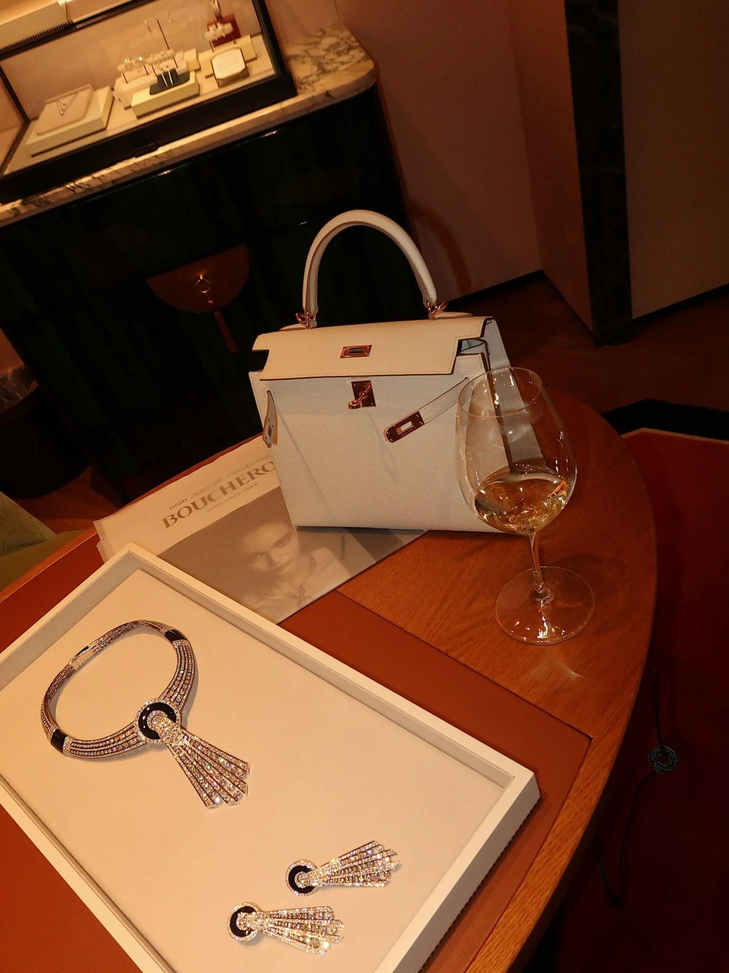 A glimpse into my day✨

#stylemaven #fashionconcierge #finejewelry #handbags #beverlyhills