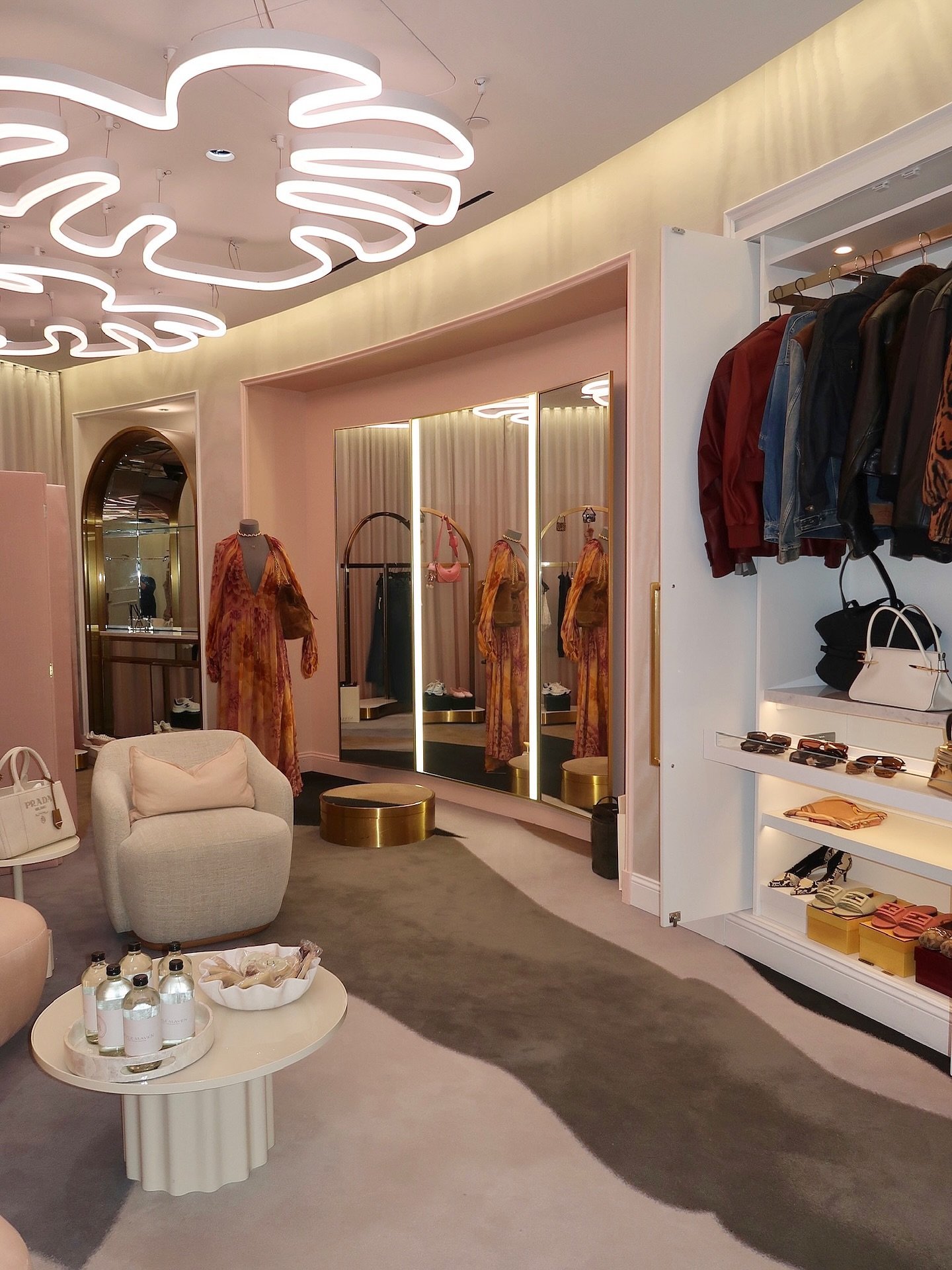 Style Maven Private Shopping Suite in Beverly Hills 🛍️

#stylemaven #personalstylist #fashionconcierge #shoppingsuite #fashionsourcing