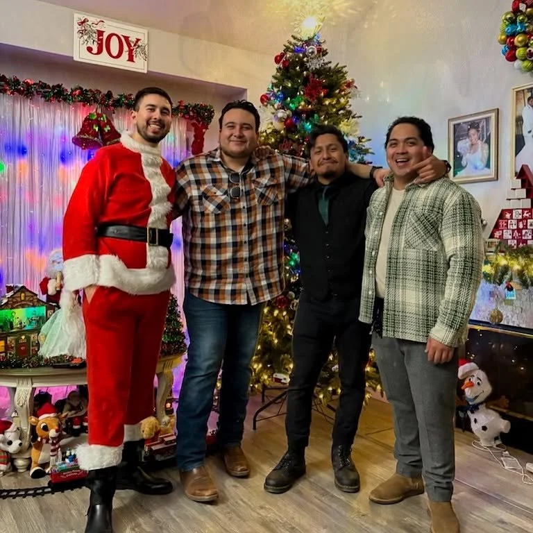 Merry Christmas from the Scotty Van Horn Band! 🎄💚

#merrychristmas #scottyvanhornband