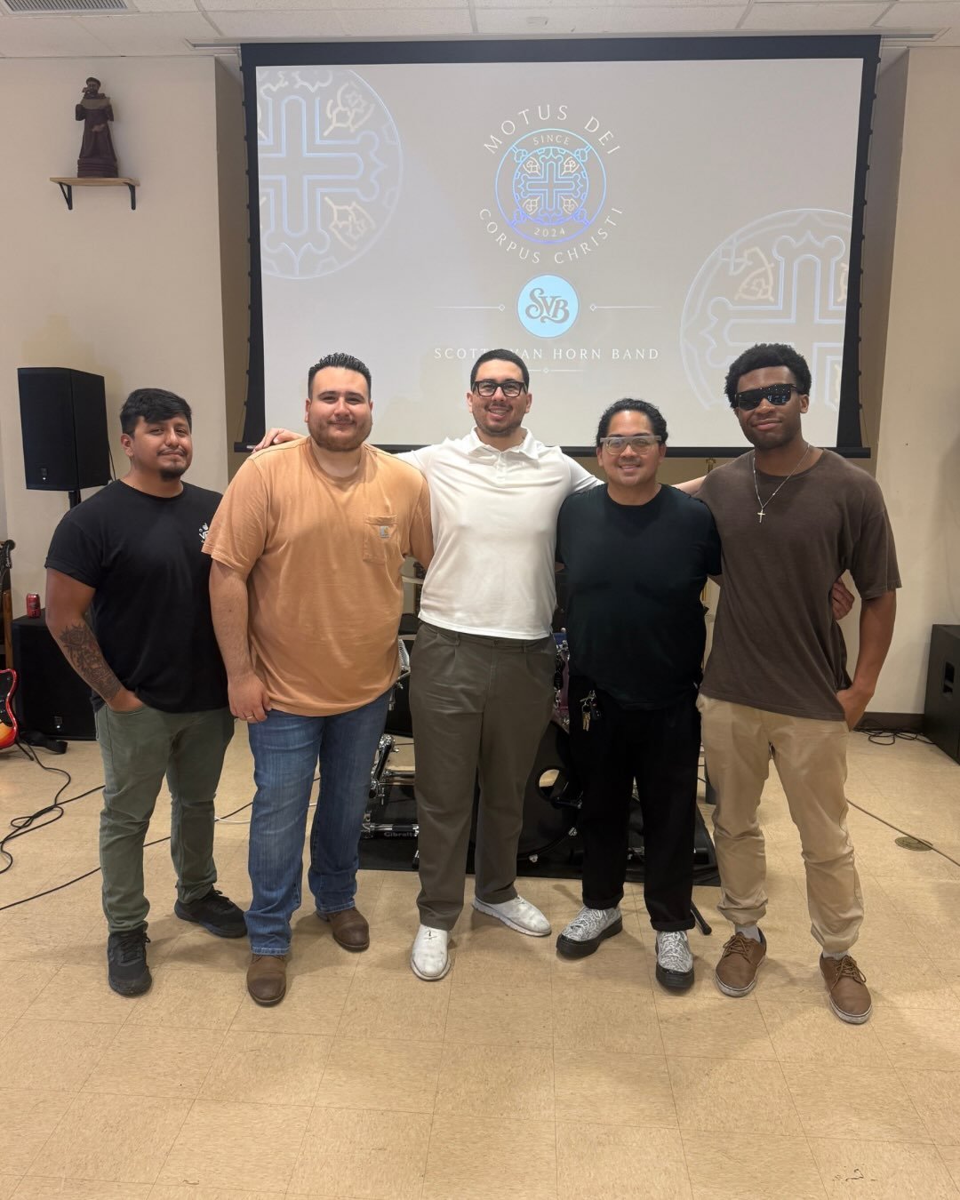 We had a wonderful time with our friends @motusdeiministry at their Praise &amp; Worship Mixer this past weekend! 🎶

Thank you for having us and for the delicious agua fresca!

I Thank God 🙌🏼

This is Amazing Grace 🎸

Musical Chairs 🪑

Build my 