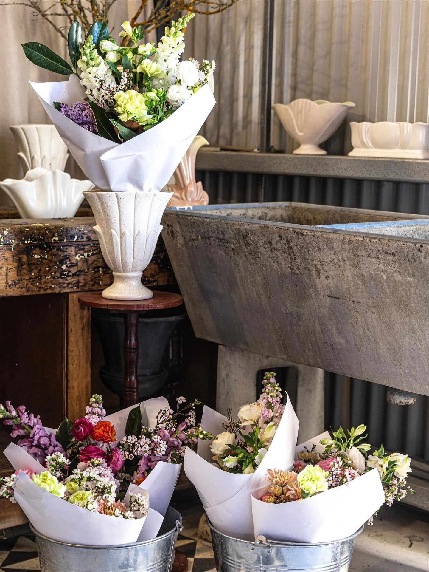 Bunches available tomorrow and this week @pembertonpantry ☕️🌸☕️🌸Get in quick, limited bunches available.  #alburywodonga #flowers #florist