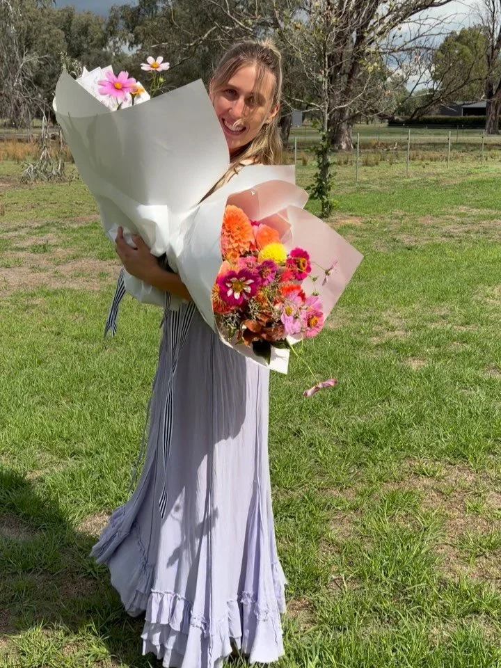 It&rsquo;s been a busy few weeks filled with weddings and creating your beautiful orders, I am feeling incredibly grateful to create beautiful, seasonal arrangements from flowers grown right here on the farm 🌸🐝

There&rsquo;s nothing more special t