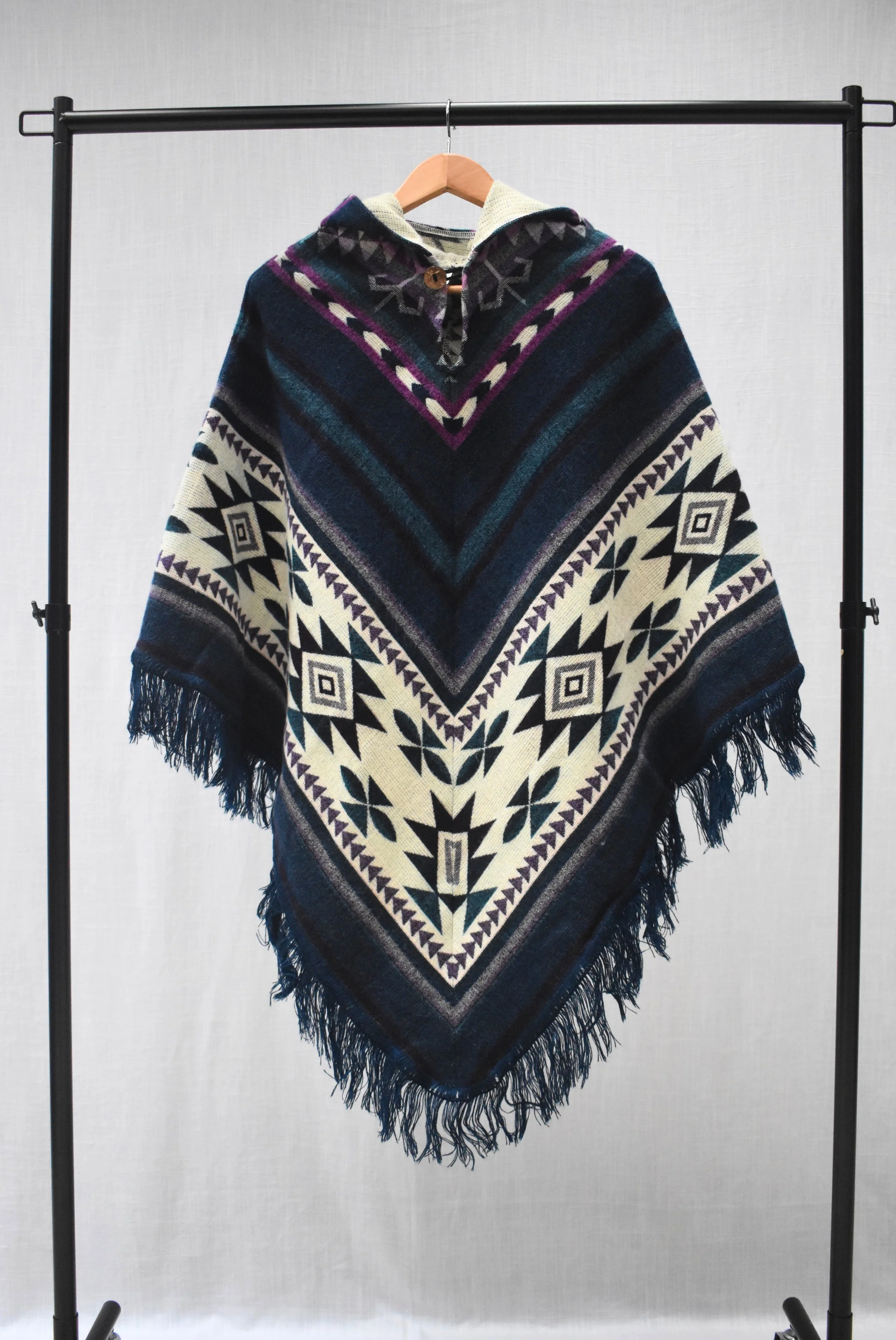 Poncho Rhombus - Cold Summit