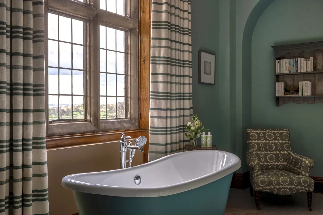 2121_May_Callow_Hall006 (1) (1).webp