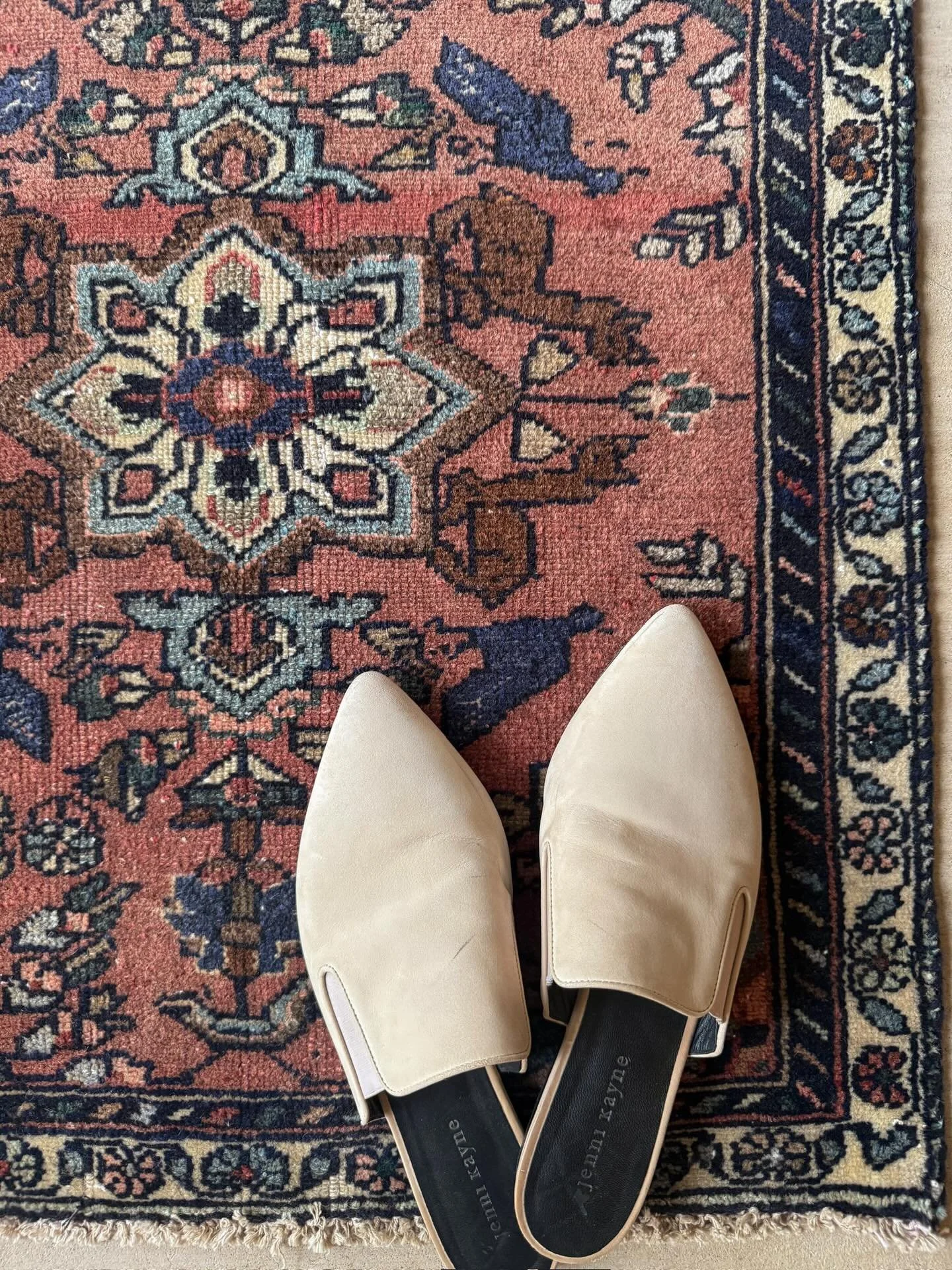 There&rsquo;s something about the little ones that quietly steal the show.

Morning Lullaby is full of soft color, storybook details, and those tiny, tucked-in motifs you only notice the longer you look ✨
Proof that even the smallest pieces can make 