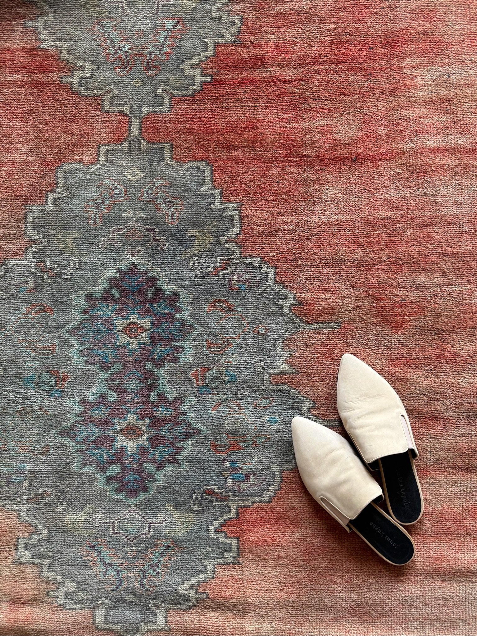 Burnished Aura | 4’2 x 10’6