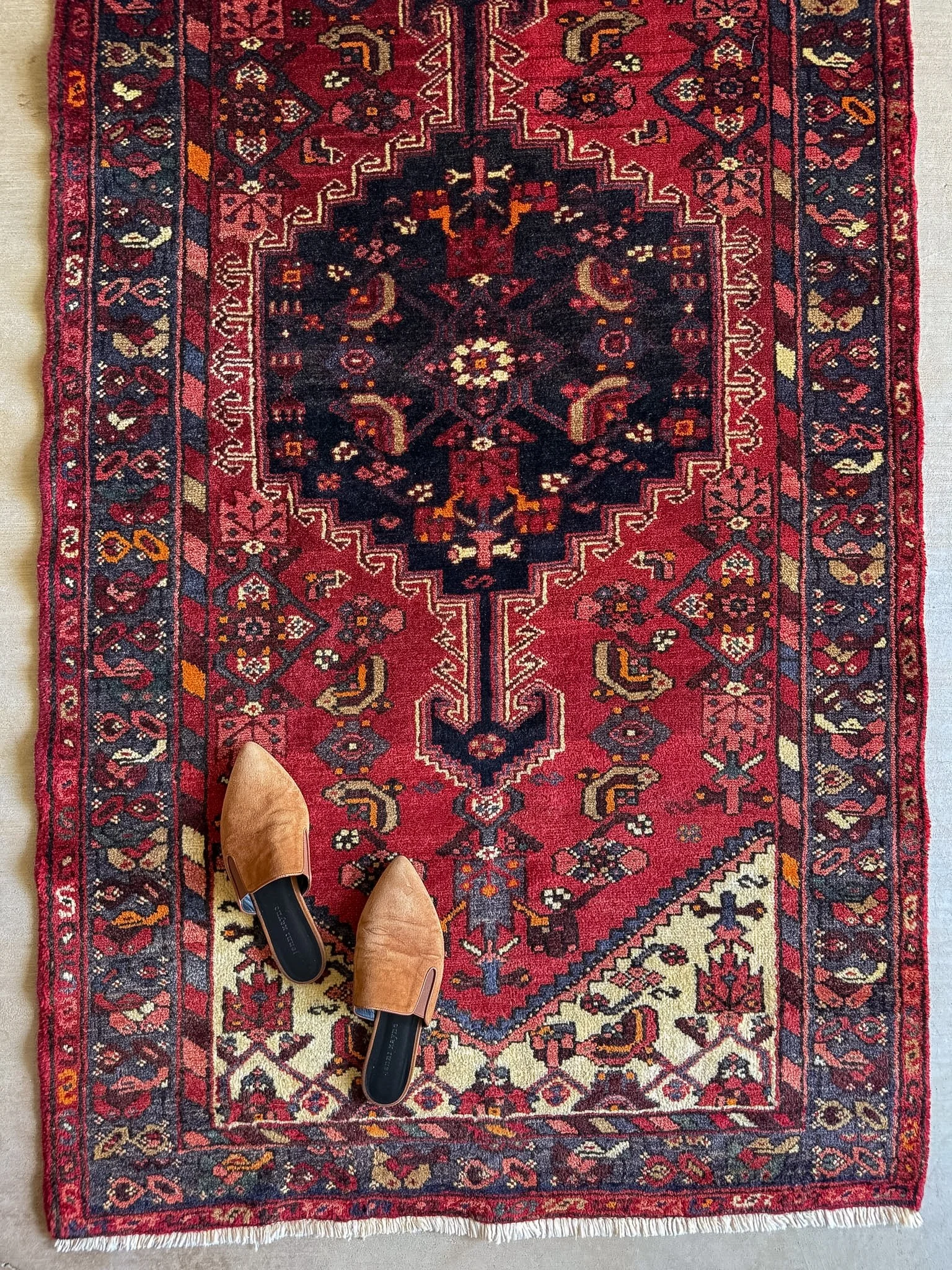 Crimson Library | 3’3 x 6’5