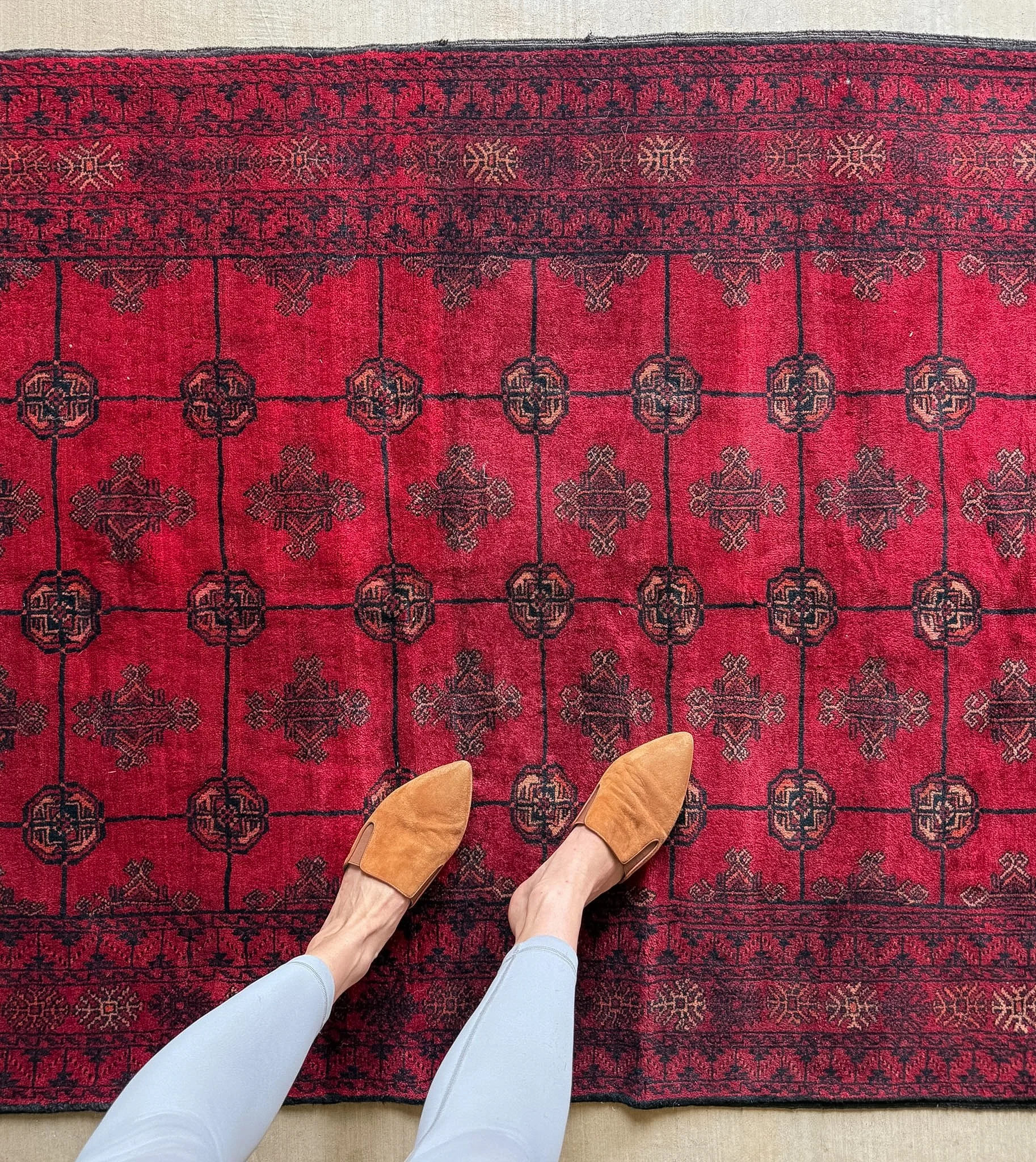 Fifth Avenue Lady | 4'1 x 7'1