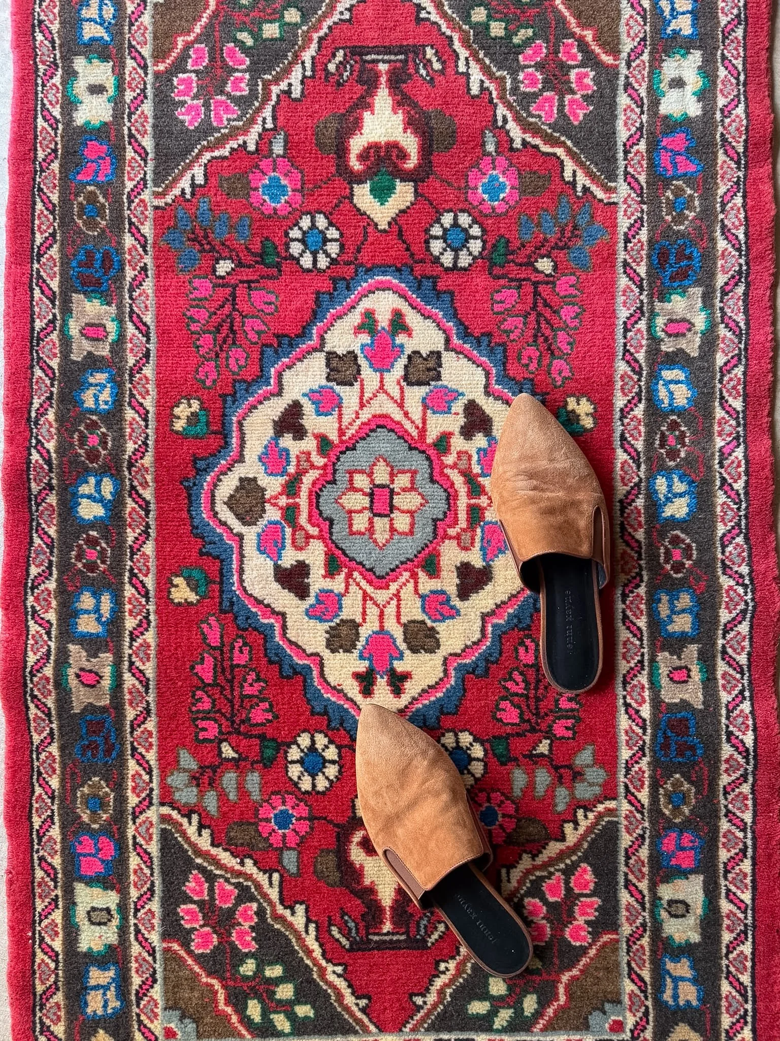 Boots n Blooms | 2'5 x 4'4