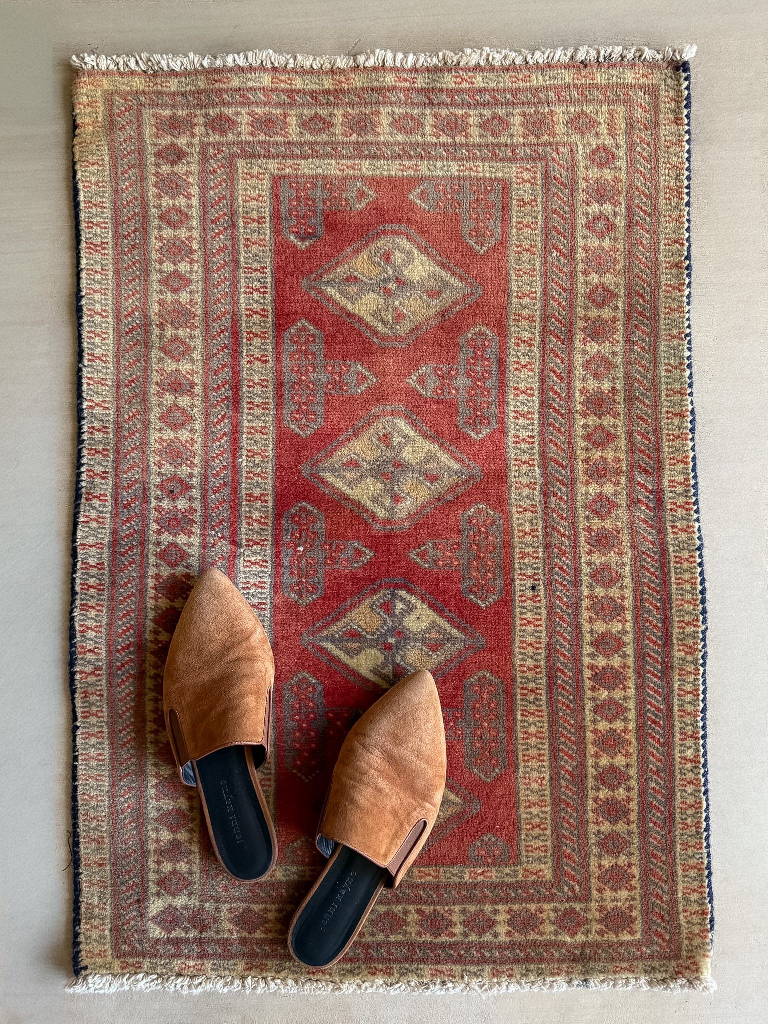 The Ledger | 1’10 x 2’9