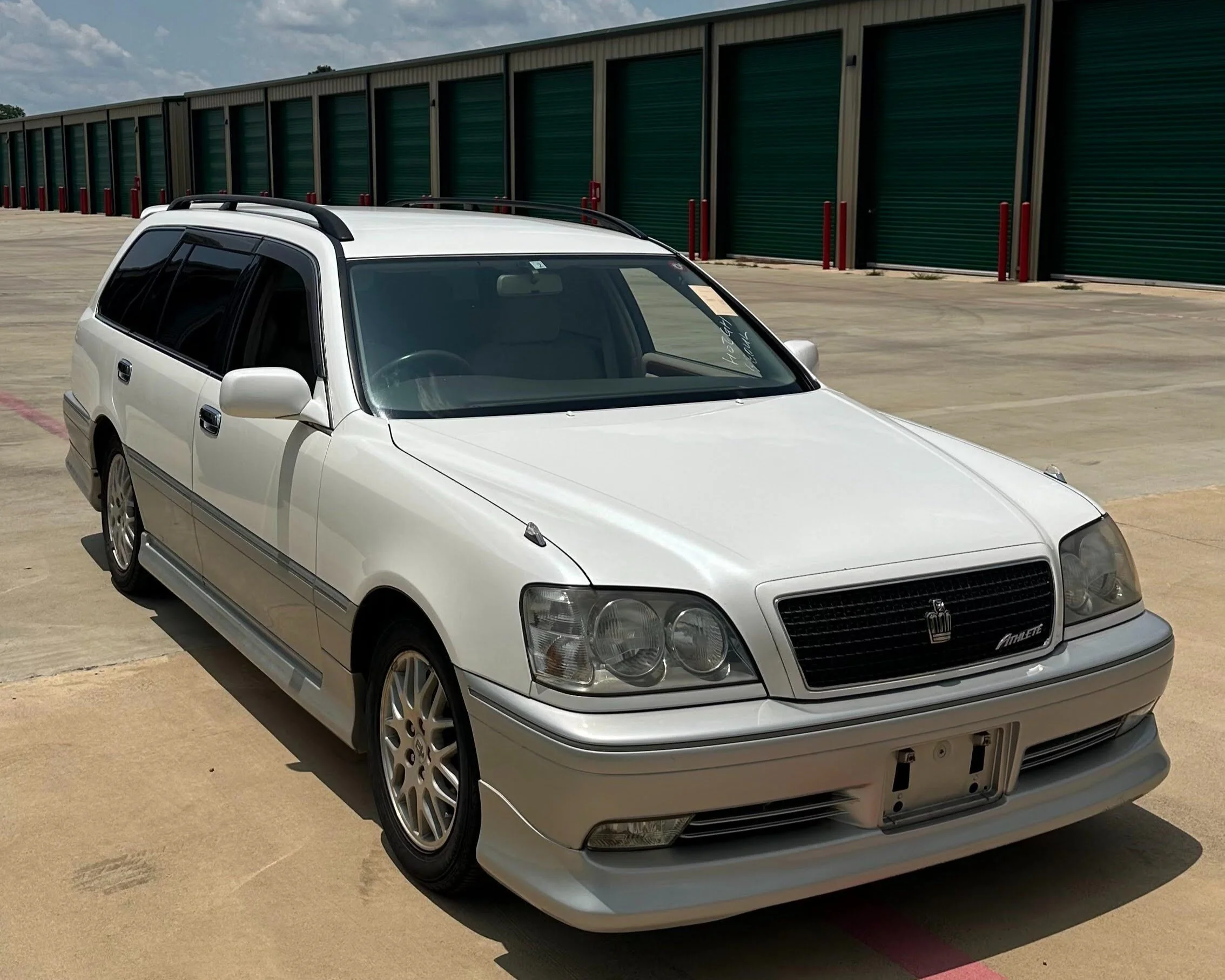 CROWN_ESTATE_%25282%2529.jpg