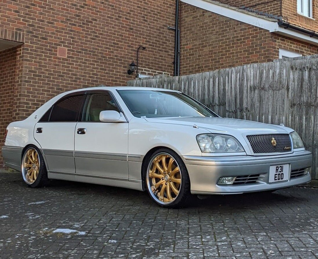 Toyota Crown Athlete