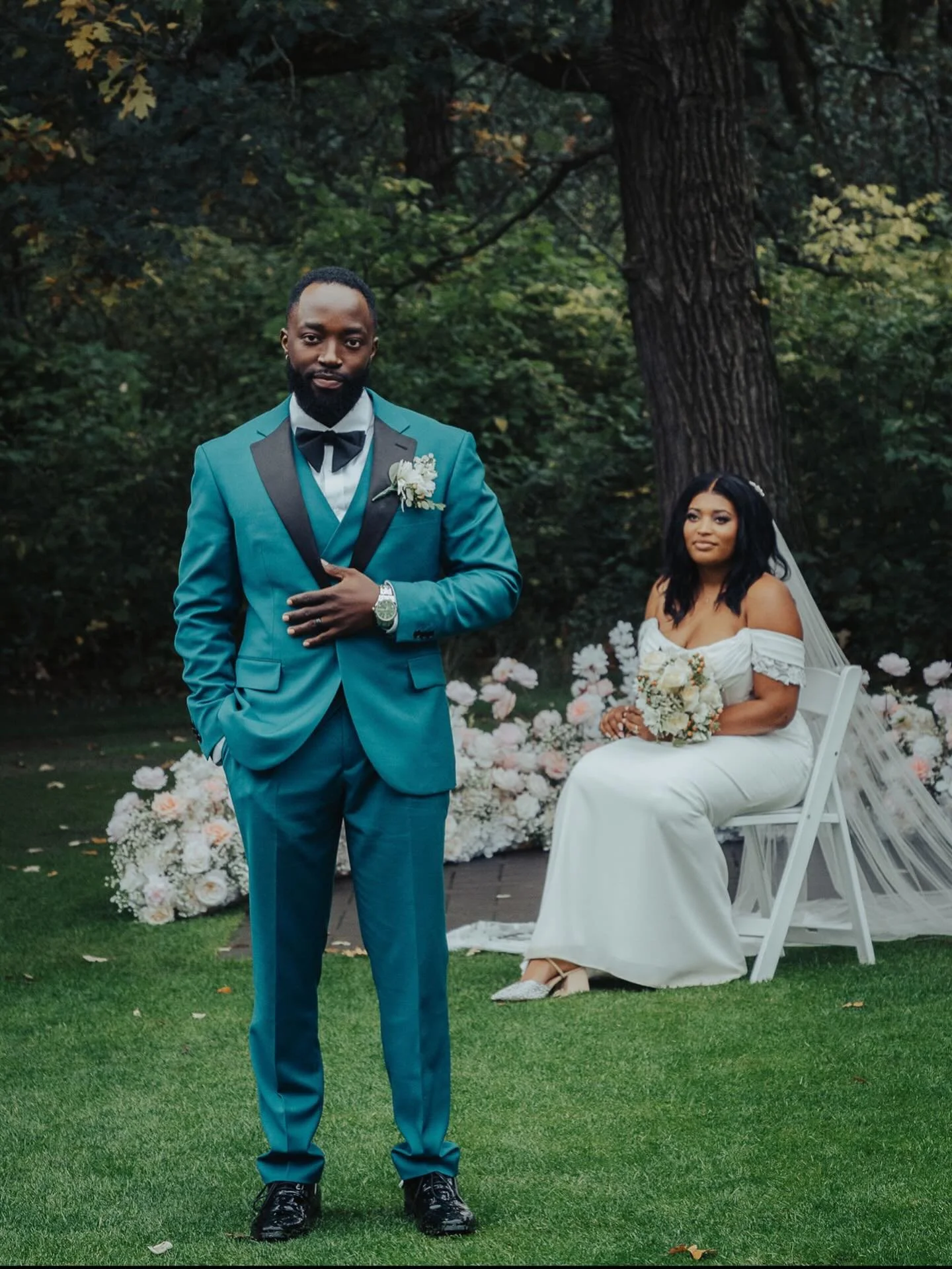 First post of the year, and we&rsquo;re setting the tone.
This bespoke teal tuxedo by @gkcoutureofficial is where craftsmanship meets presence.

2026 is already tailored to excellence. 🧵✨

Thank you to the couple for choosing us. 🤍
@merci.loves.mus
