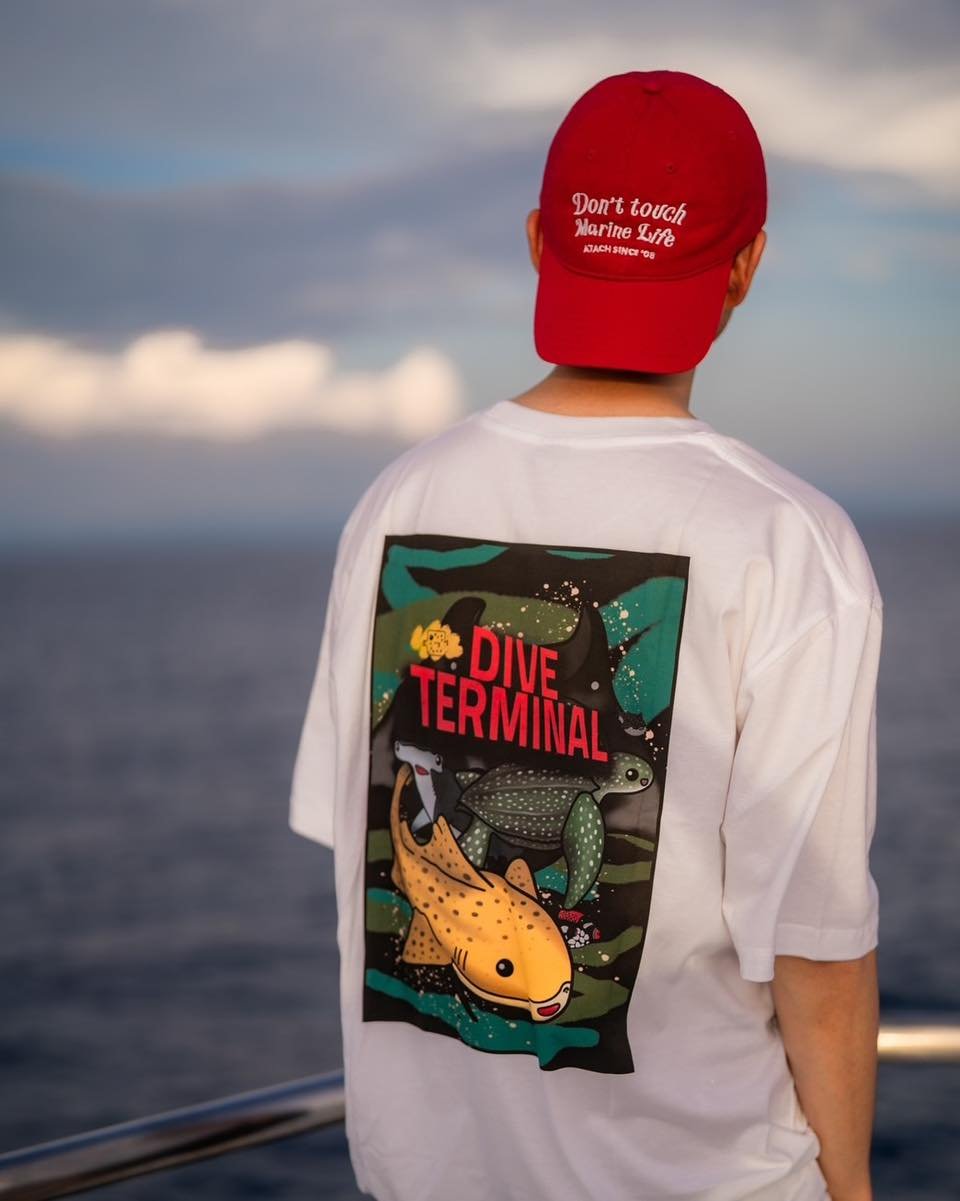 🚫&ldquo;Don&rsquo;t touch marine life&rdquo; หยุดจับ! หยุดสัมผัส สิ่งมีชีวิต ในทะเล🙏🏻 โครงการโดย Dive Terminal x ATACH

📬พวกเรา Dive Terminal Team ขอเป็นตัวแทน แสดงออกเชิงสัญลักษณ์โดยการใส่หมวก🧢  เพื่อส่งข้อความถึง นักดำน้ำทุกท่าน ในการขอความร่ว
