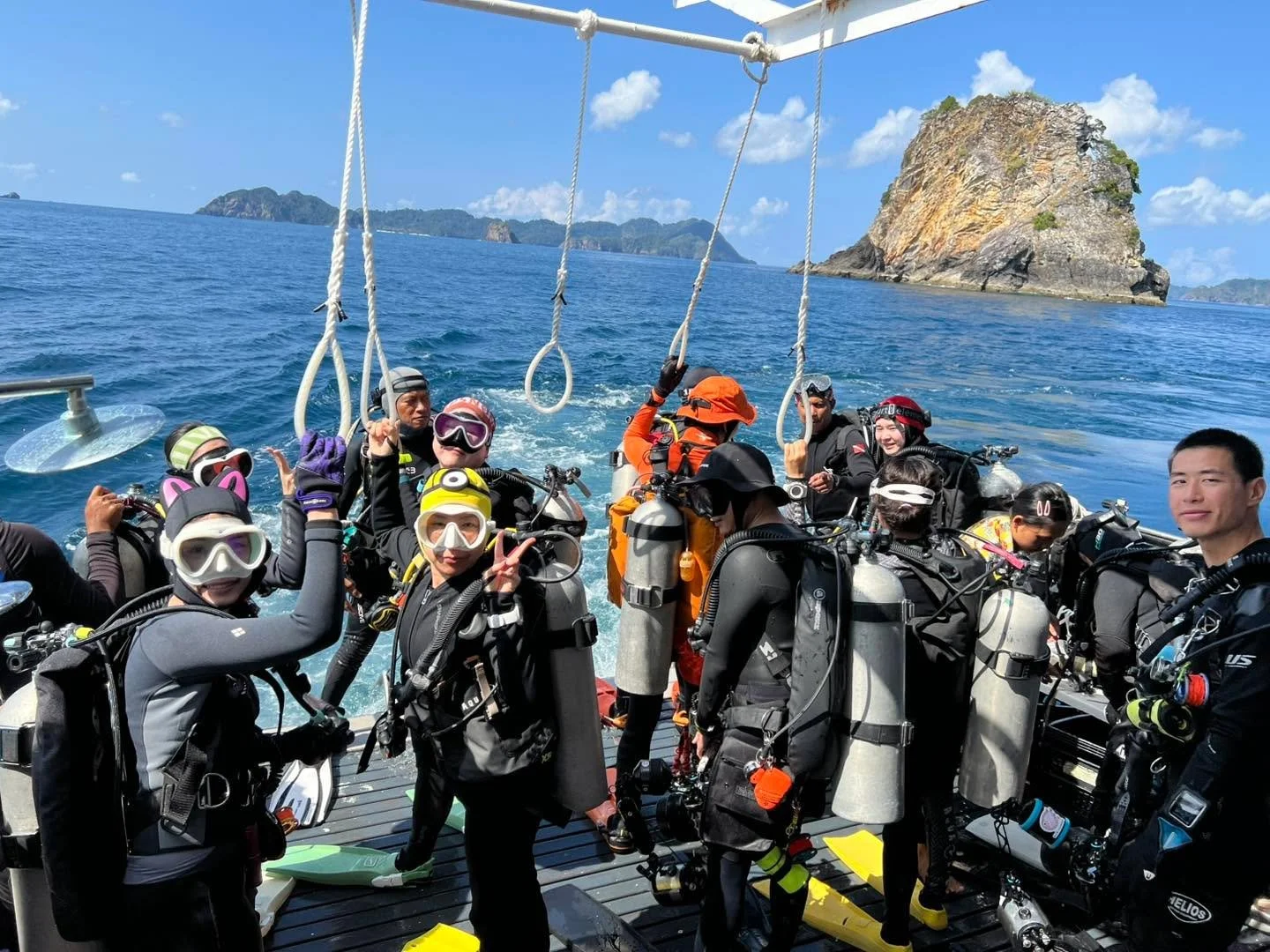 DAY 1 นาวโอพี ความสนุกเริ่มขึ้นแล้ว!!!! 💛 ดำน้ำอุ่นใจต้องมากับ Dive Terminal ท่านั้น 

📩 FB: http://m.me/Diveterminal
📱Line: @Diveterminal หรือคลิก https://lin.ee/fFuTLRd
📌 IG : diveterminal