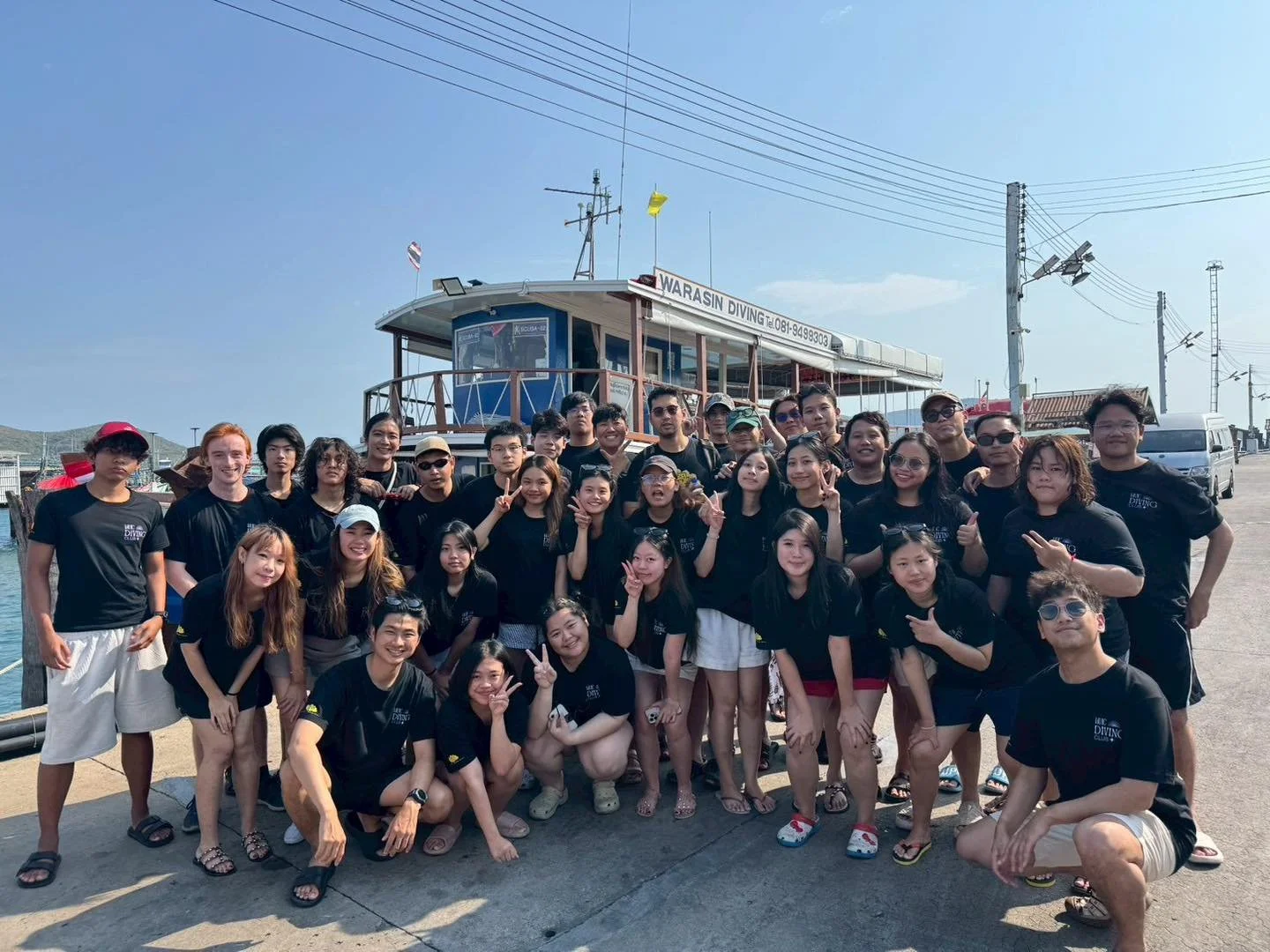 สุดสัปดาห์ที่ผ่านมา เรามีนักเรียน Open water &amp; advance สอบกันกว่า 30 ชีวิต
บอกตรง ๆ ว่าทะเลทริปนี้เต็มไปด้วยทั้งความตื่นเต้น เสียงหัวเราะ และรอยยิ้มตั้งแต่เช้าจนเย็น

บางคนลงน้ำครั้งแรกแบบยังเกร็ง ๆ
บางคนลุ้นกับทักษะต่าง ๆ ที่ต้องทำให้ผ่าน
แต่พอท