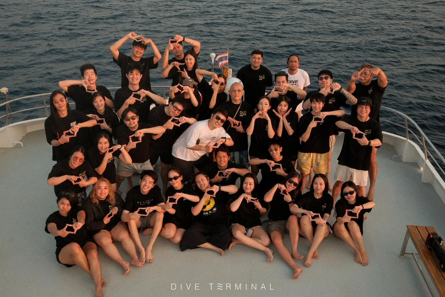 ❤️จบทริป North Andaman unlock ฉ่ำ

ทริปที่ไม่ได้มีดีแค่วิวใต้น้ำ
แต่มีเสียงหัวเราะ มิตรภาพใหม่ ๆ
และโมเมนต์ดี ๆ บนเรือที่ทำให้คิดว่า
&ldquo;ทริปดำน้ำที่ดี มันควรเป็นแบบนี้แหละ&rdquo; 🤿💙

😊 อันดามันเหนือ 2026 
(11)12-15(16) NOV 2026 - Summer Liveab