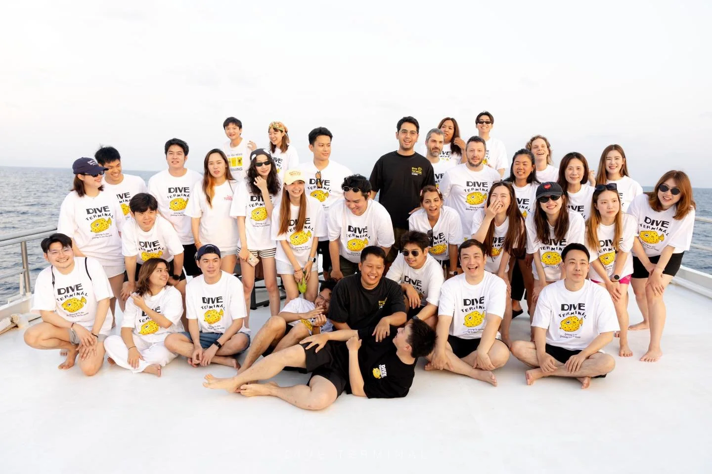 Happy trip,, with Dive Terminal

ทะเลมันไม่ได้สวยแค่ตอนมอง&hellip;แต่มันสวยตอนที่เรา &ldquo;ได้อยู่ในนั้น&rdquo; ด้วยกัน 🌊

ทริปอันดามันเหนือ 2&ndash;7 เมษา ที่ผ่านมา
ไม่ใช่แค่ทริปดำน้ำธรรมดา แต่มันคือช่วงเวลาที่ได้หัวเราะกับคนเดิม ๆ แต่ไม่เคยเบื่อ
