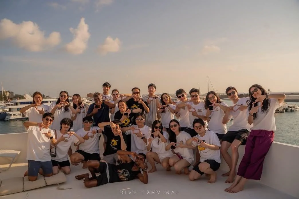 สวัสดีปีใหม่ไทย 🇹🇭🌊 ขอบคุณนักดำน้ำทุกคนที่ไว้ใจให้ Dive Terminal เป็นคนพาไปเปิดโลกใต้น้ำ

แค่เดือนเมษายนเดือนเดียว มีนักดำน้ำเกือบ 150 ชีวิต ที่เลือกออกเดินทาง &ldquo;ไปด้วยกัน&rdquo; กับเรา

จากอันดามันเหนือของทะเลไทย
สู่ Malapascua
Raja Ampat
แล