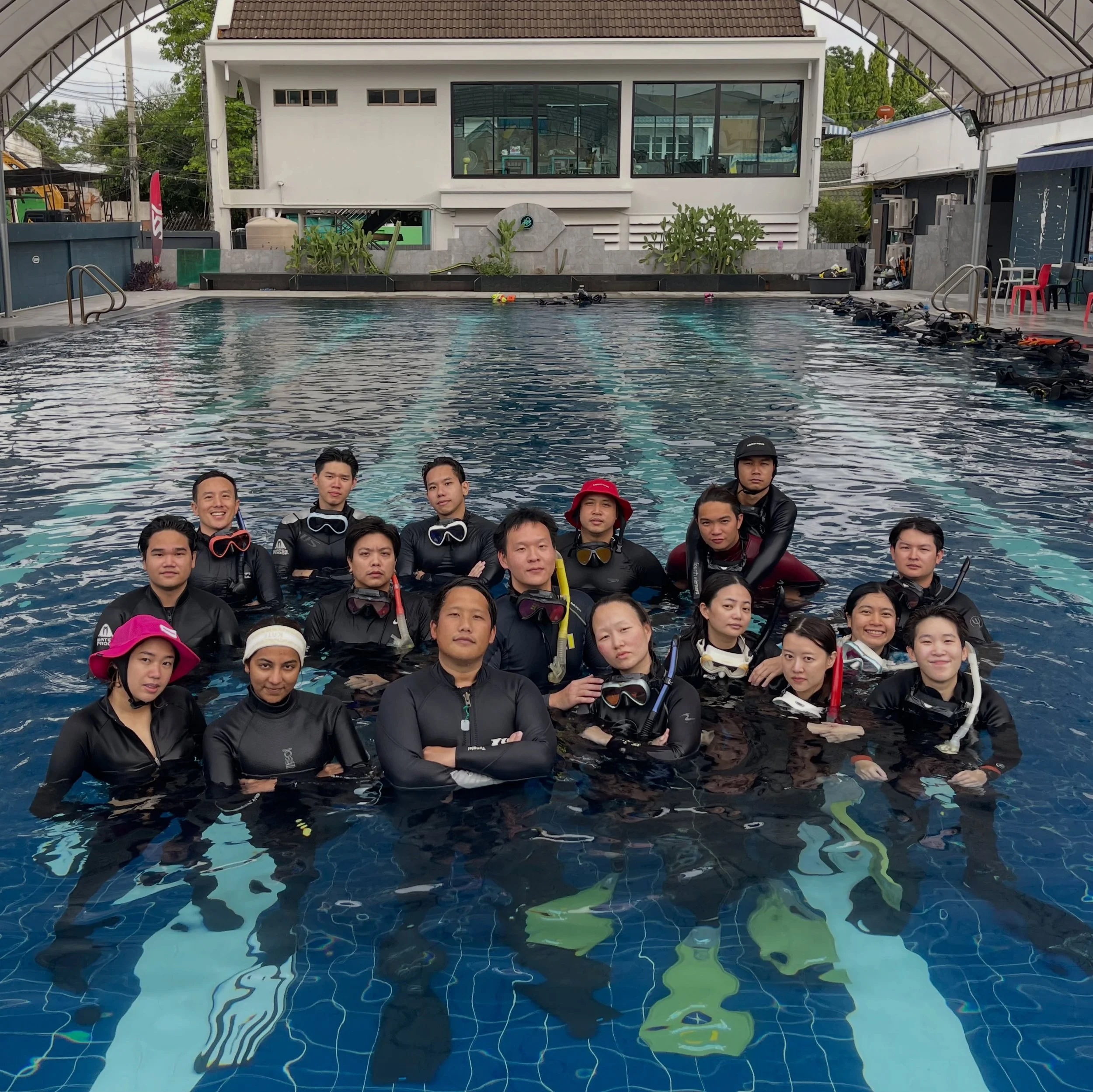 Rescue divers are ready!!! 🌊
จากนักดำน้ำธรรมดา
สู่คนที่พร้อมรับมือทุกสถานการณ์ใต้น้ำ 🤿⚡️

Skill อาจเริ่มจากศูนย์
แต่ mindset ของ rescue diver
เริ่มจาก &ldquo;ไม่ทิ้งใครไว้ข้างหลัง&rdquo; 💙

Contact us
📩 FB: http://m.me/Diveterminal
🪪 https://lin