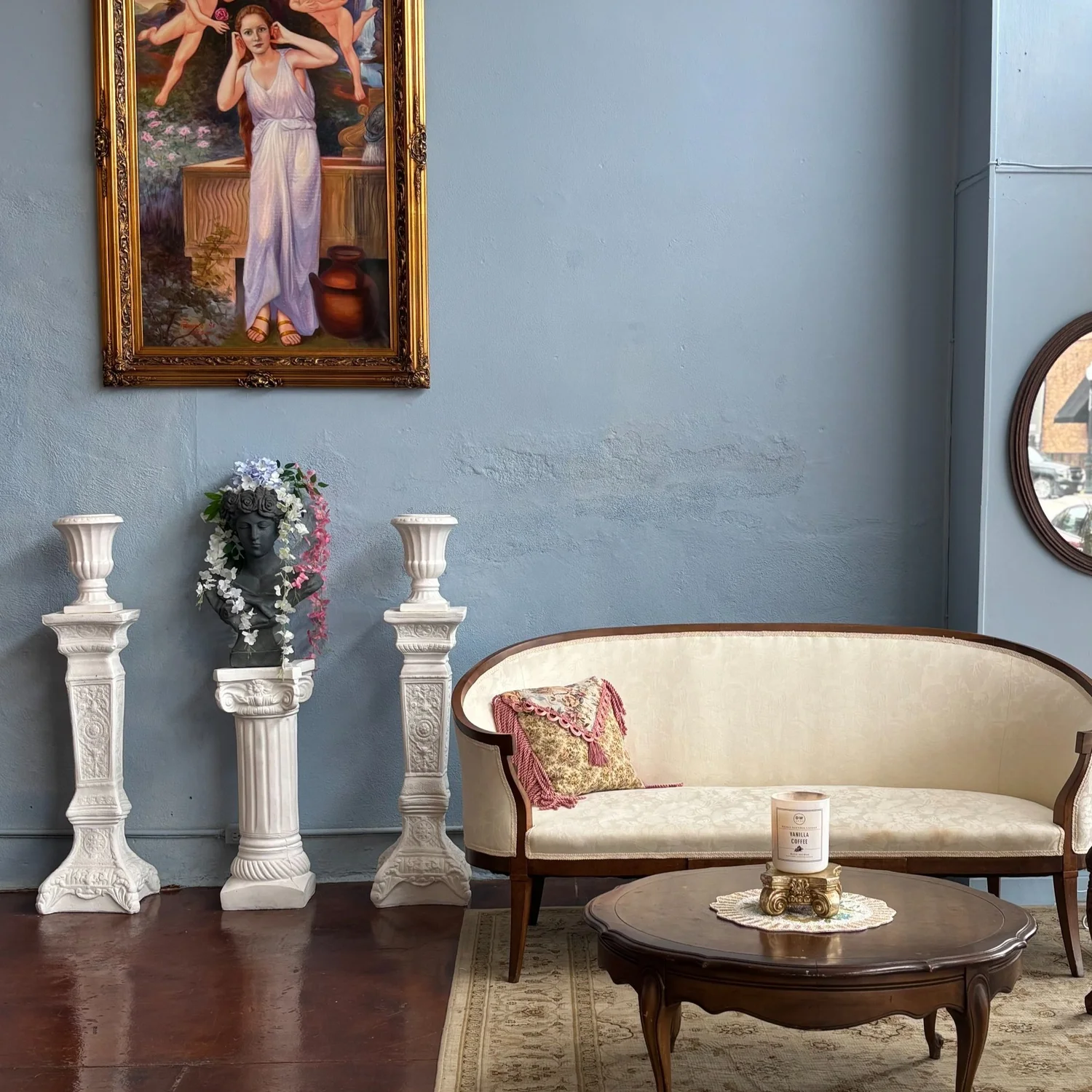 Three Roses Tea Room & Gifts