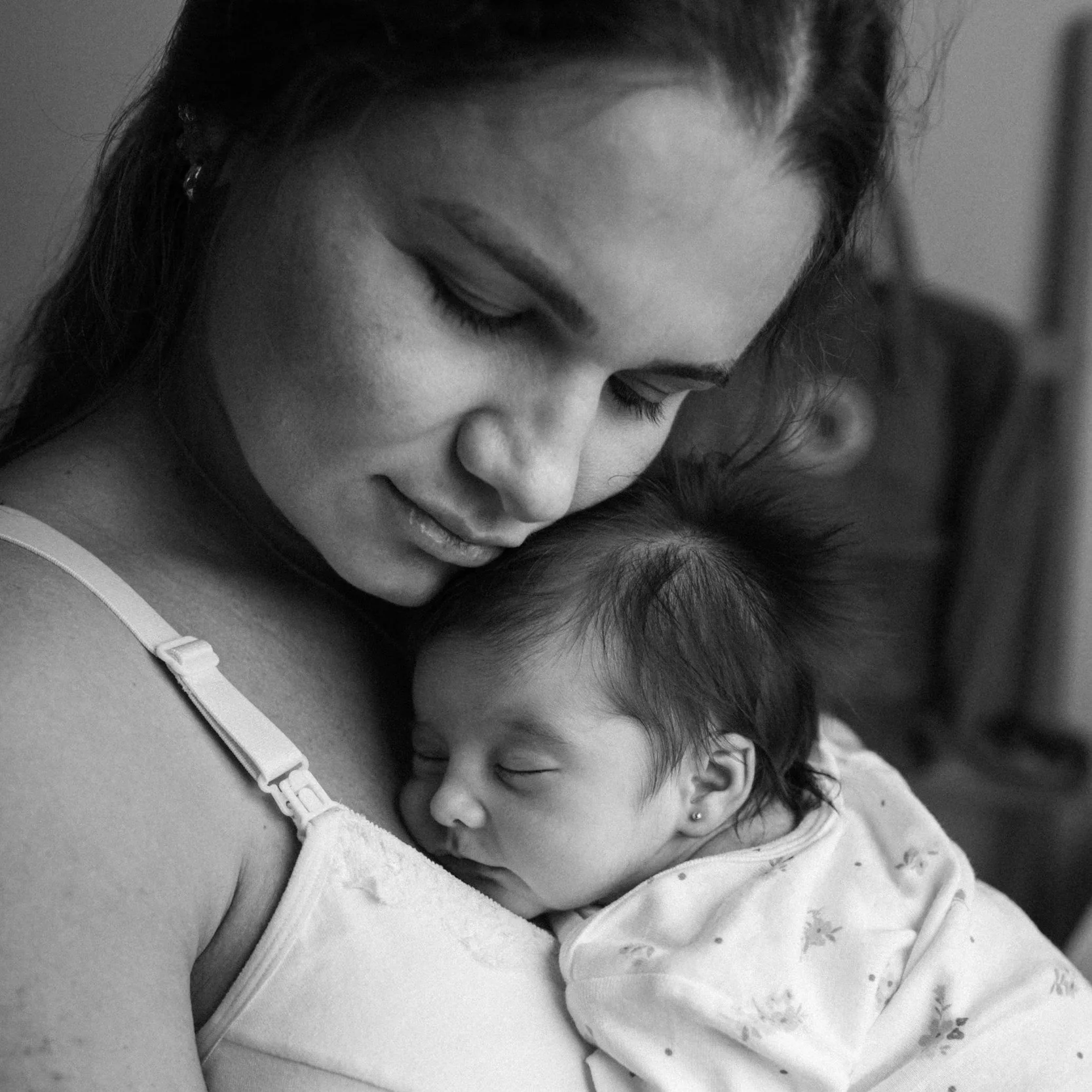 Embracing the Unknown: Navigating the Transition to Motherhood with Compassion