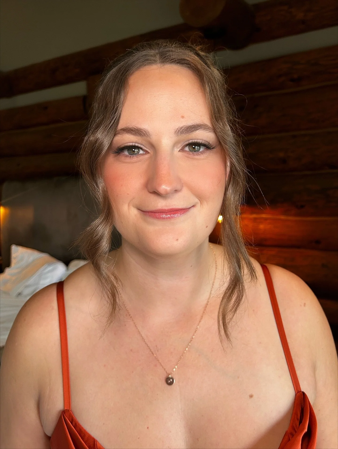 Makeup for the best bridal party everrr!!🤍

Such a beautiful day on Vancouver Island &mdash; couldn&rsquo;t have asked for a better backdrop or a sweeter group of girls.

Products:

@maccosmetics Face &amp; Body Foundation in N2
@charlottetilbury Ai