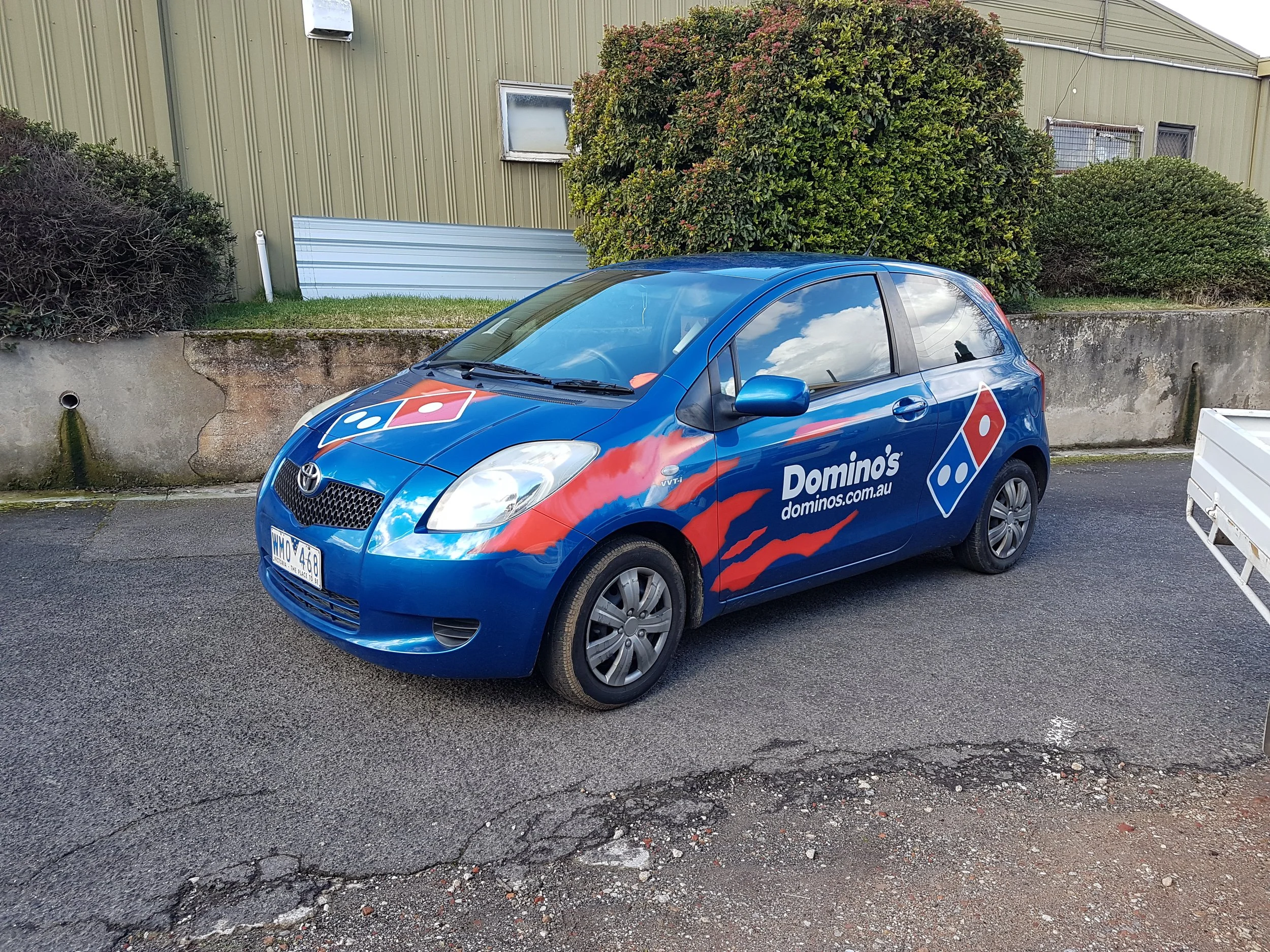 Dominos Car Wrap
