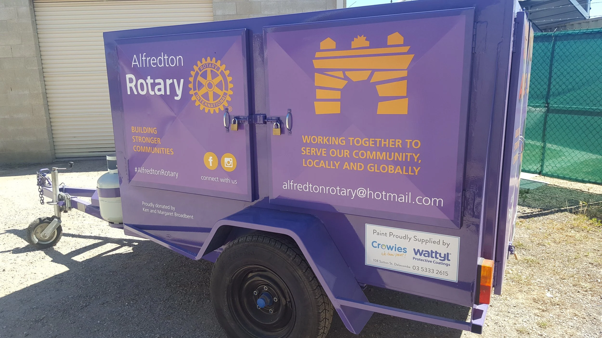 Trailer Sign