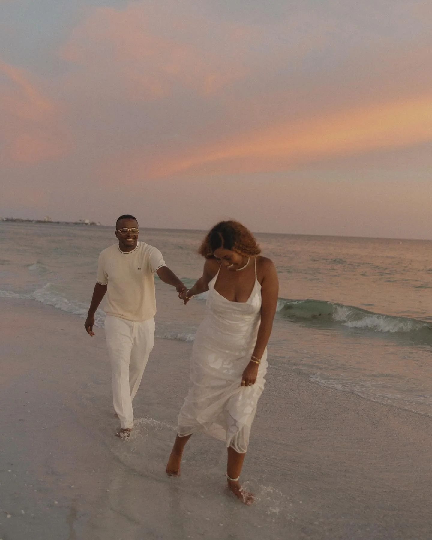 Eva &amp; Maze🤍 

#tampaphotographer #sarasotaphotographer #sarasotaweddingphotographer #siestakeyphotographer #siestakeyweddingphotographer #tampaweddingphotographer #floridaweddingphotographer #stpetephotographer #stpeteweddingphotographer #tampap