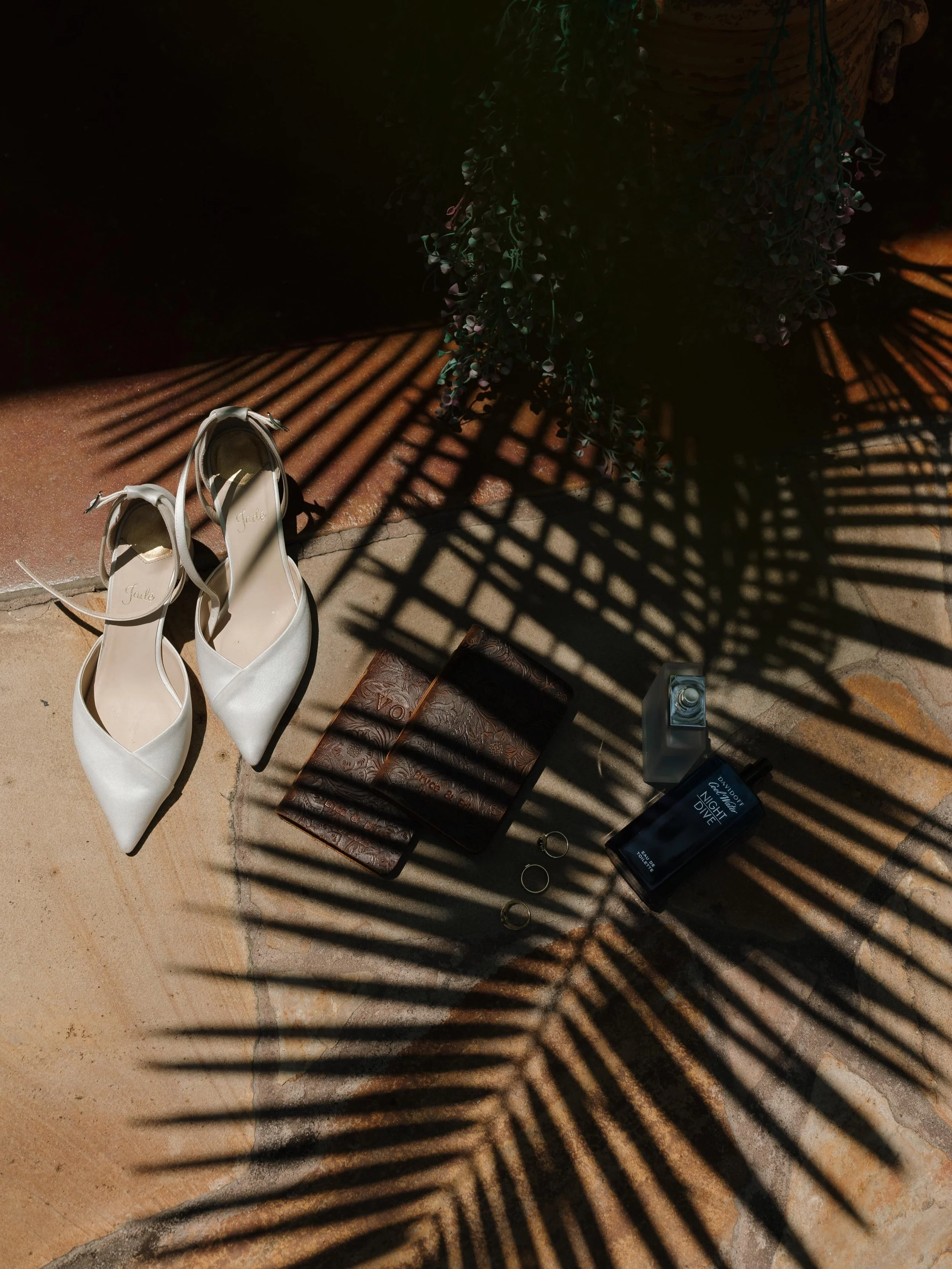The dreamiest Florida wedding at @delfaverooasis🌴 

Such a beautiful day second shooting with my fav @dakotawilliamsphotography 📷 

Florida wedding photographer, tampa wedding photographer, Sarasota wedding photographer, gulf coast photographer, Fl