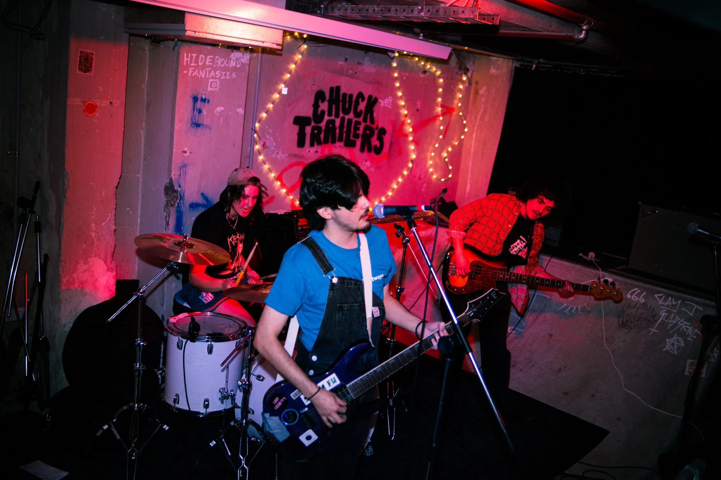 Muddy Jewels live at Chuck Trailers / shot by @mulletstainz