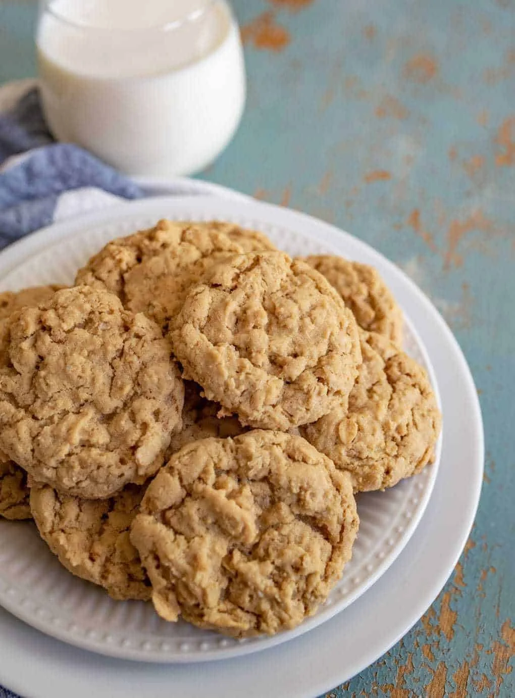 Oatmeal Cookies (six cookies)