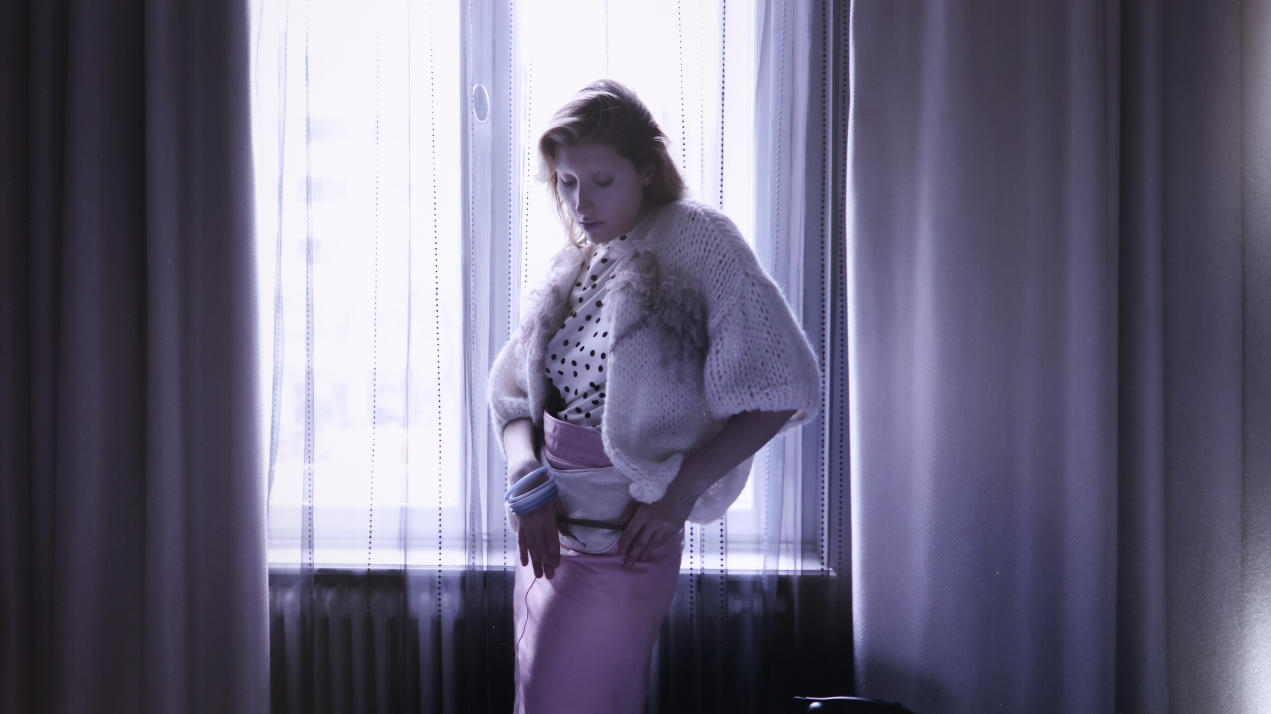 Vakuum Magazine x Yulia Pavlen | Stylist Assisting Julius Rueckert