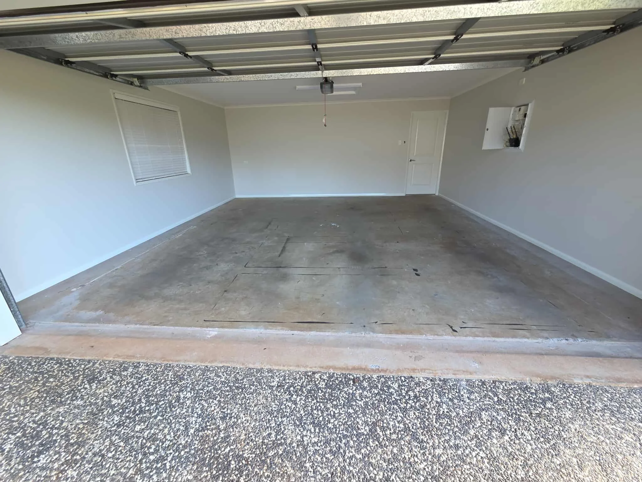 Durable garage floor coating installation