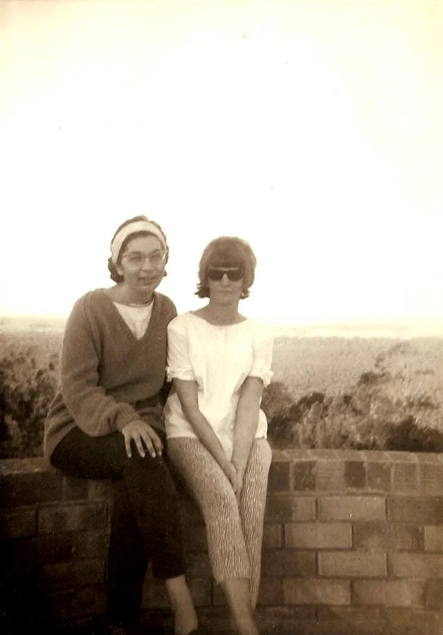 Mum & Ronda 1965.jpg