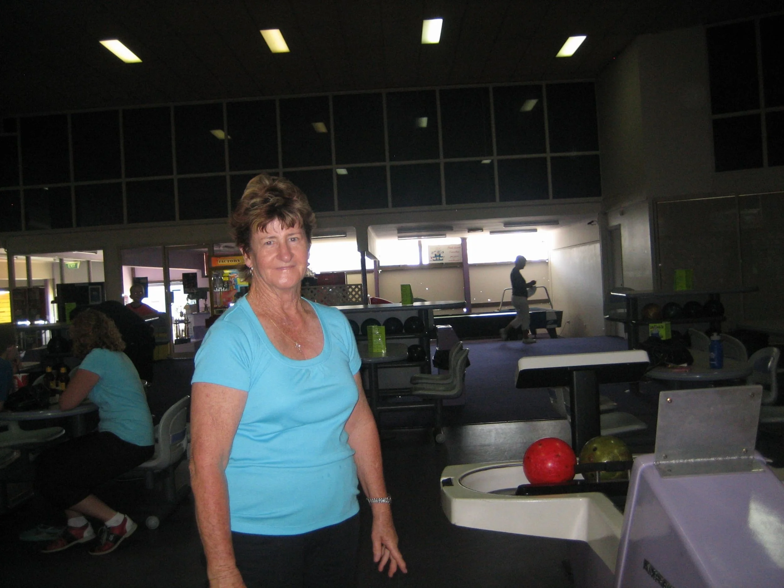 Mum Bowling 29 Sep 08.jpg