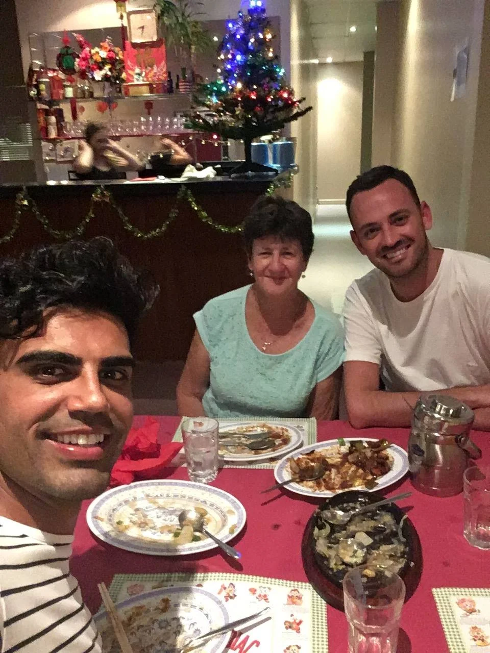 Mum, Christopher Amrinder peeking Chinese Restaurant 27 Dec 2016.jpg