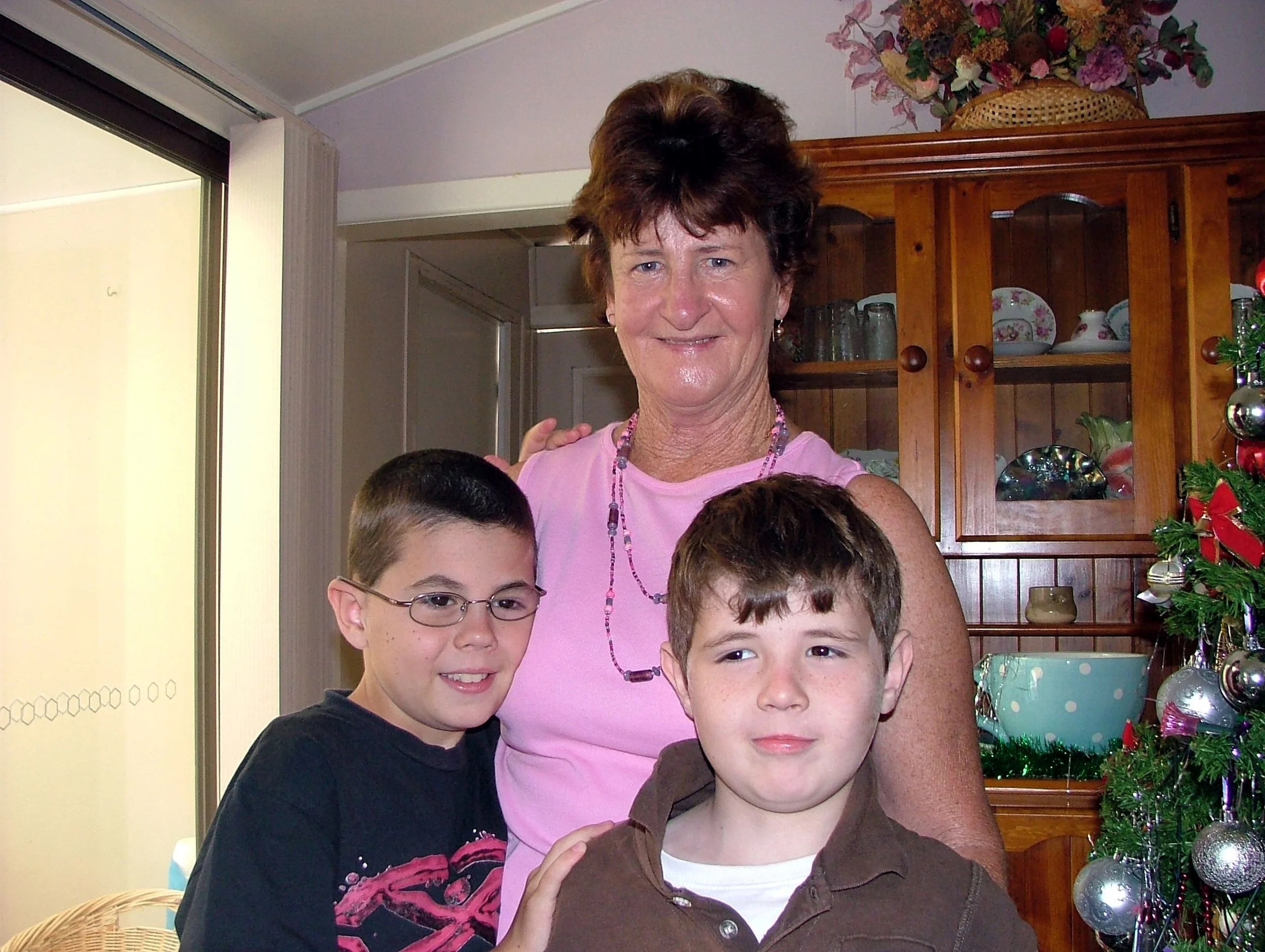 Mum, Brendan, Matthew - Christmas 25 Dec 05.jpg