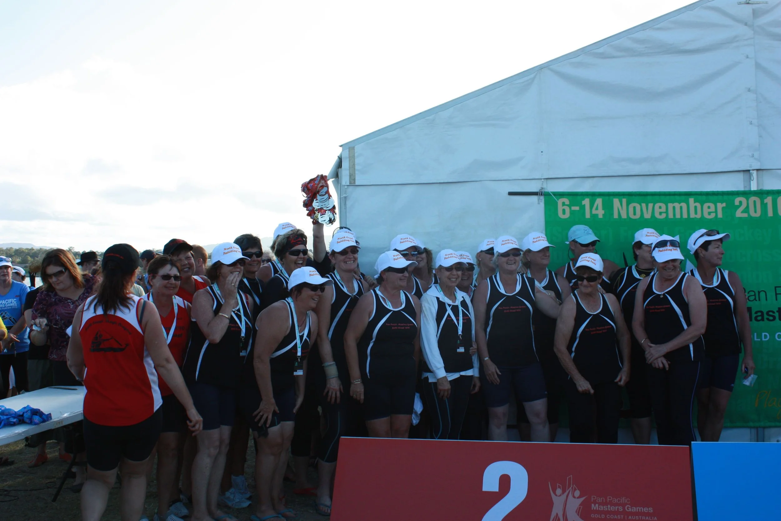 Mum - Dragon Boat 13 Nov 2010 (11).jpg