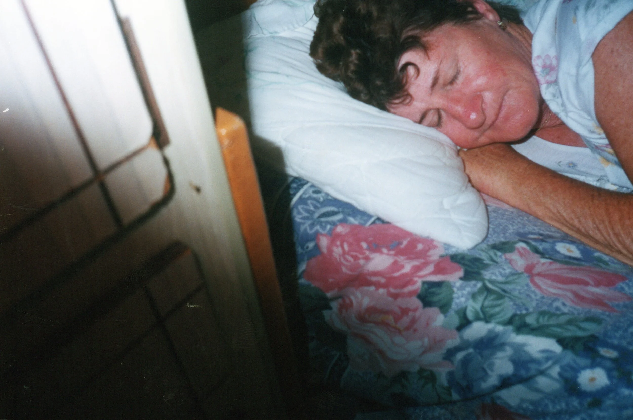 Mum Sleeping - Broom 26 Dec 2001.jpg