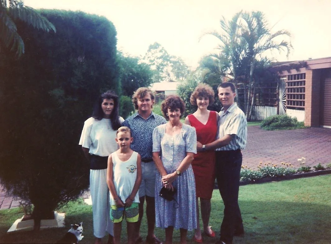 Sandra, Christopher, Scott, Mum, Jenny, Paul 1991.jpg