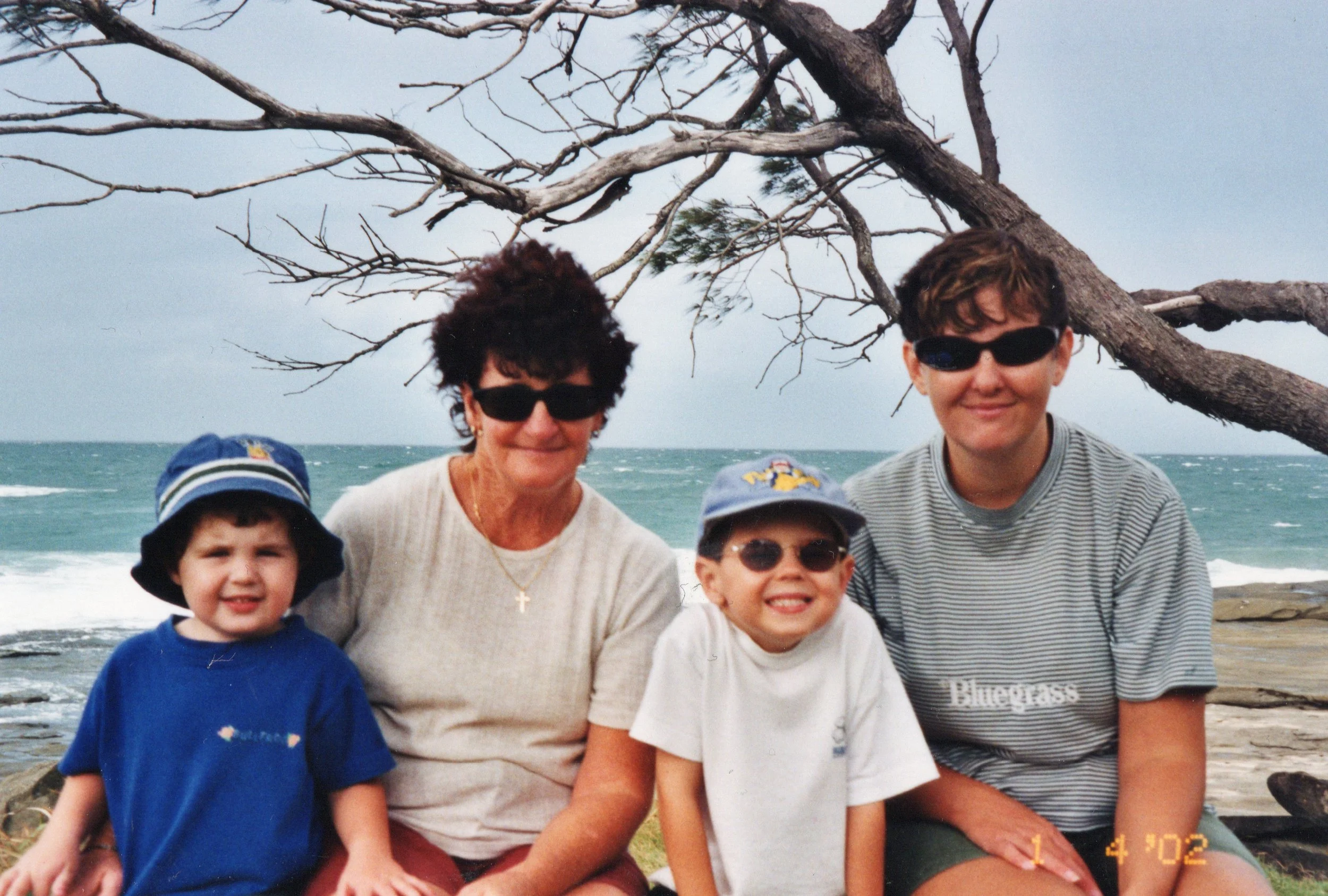 Matthew, Mum, Brendan, Jenny Angourie 1 Apr 2002.jpg