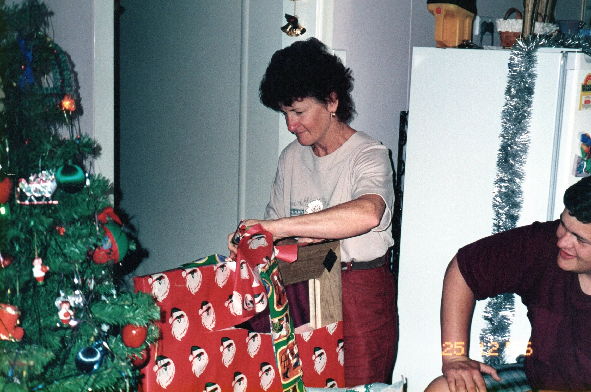 Mum & Duncan - Christmas 25 Dec 1996.jpg
