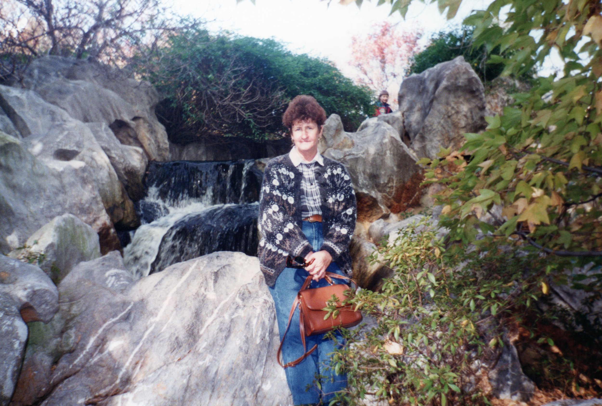 Mum - sydney Nov 1996.jpg