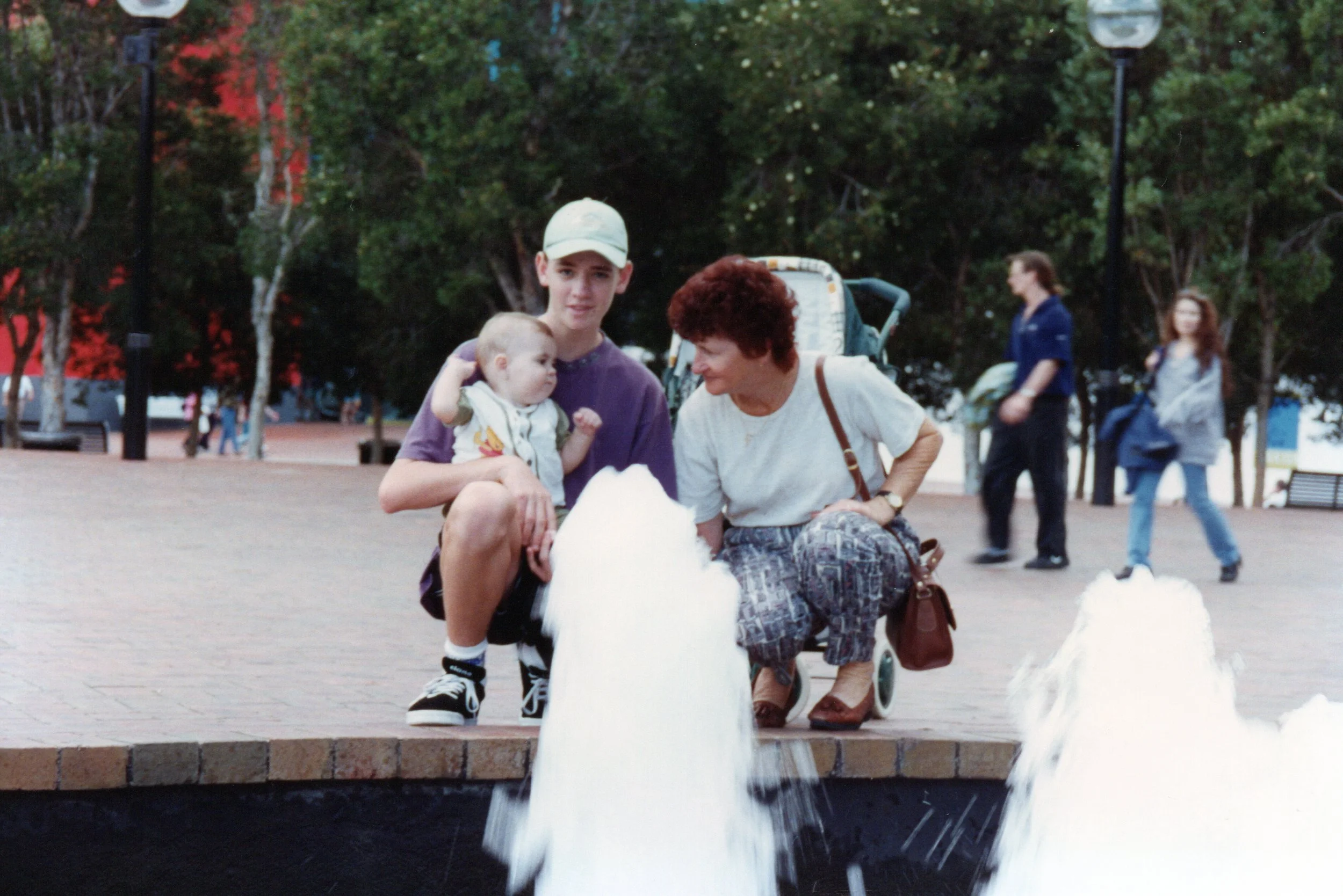 Christopher, Brendan, Mum 5 Apr 1997.jpg